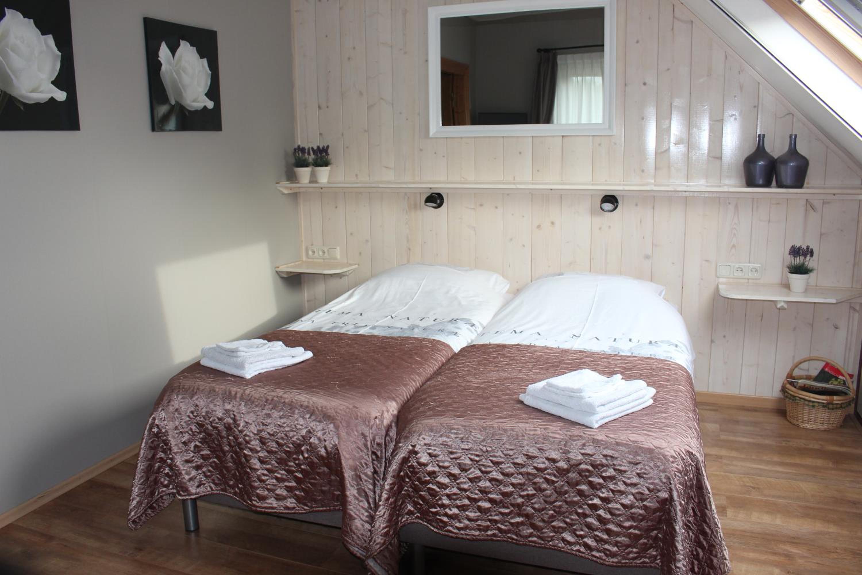 Standard Double Room With Shared Bathroom photo 1