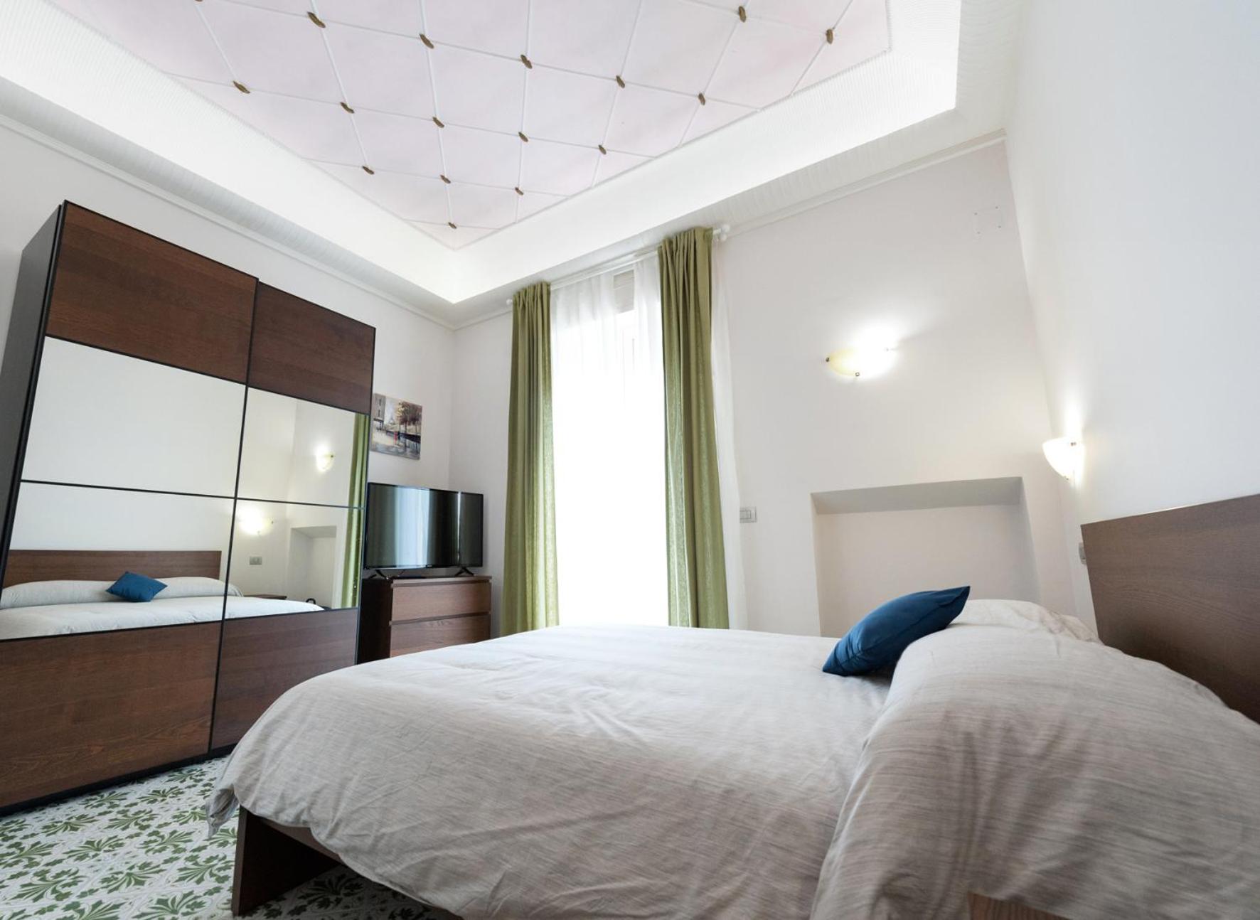 Quadruple Room - Photo 4