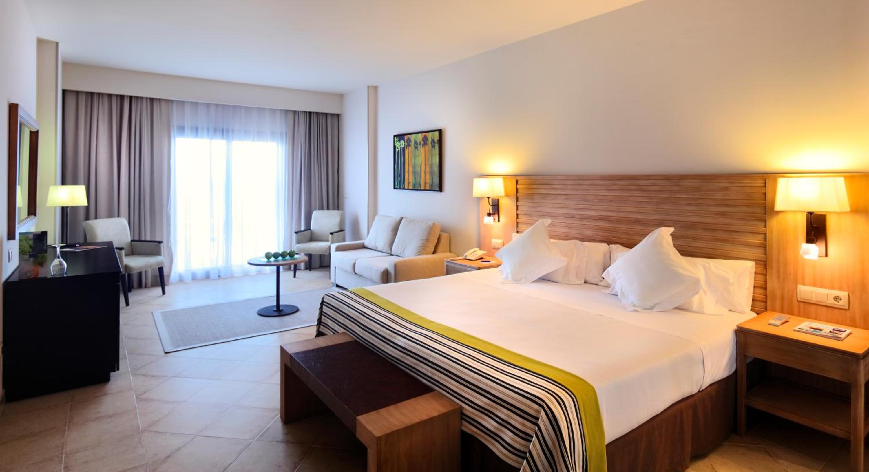 Superior Double Room with Views - Photo 2