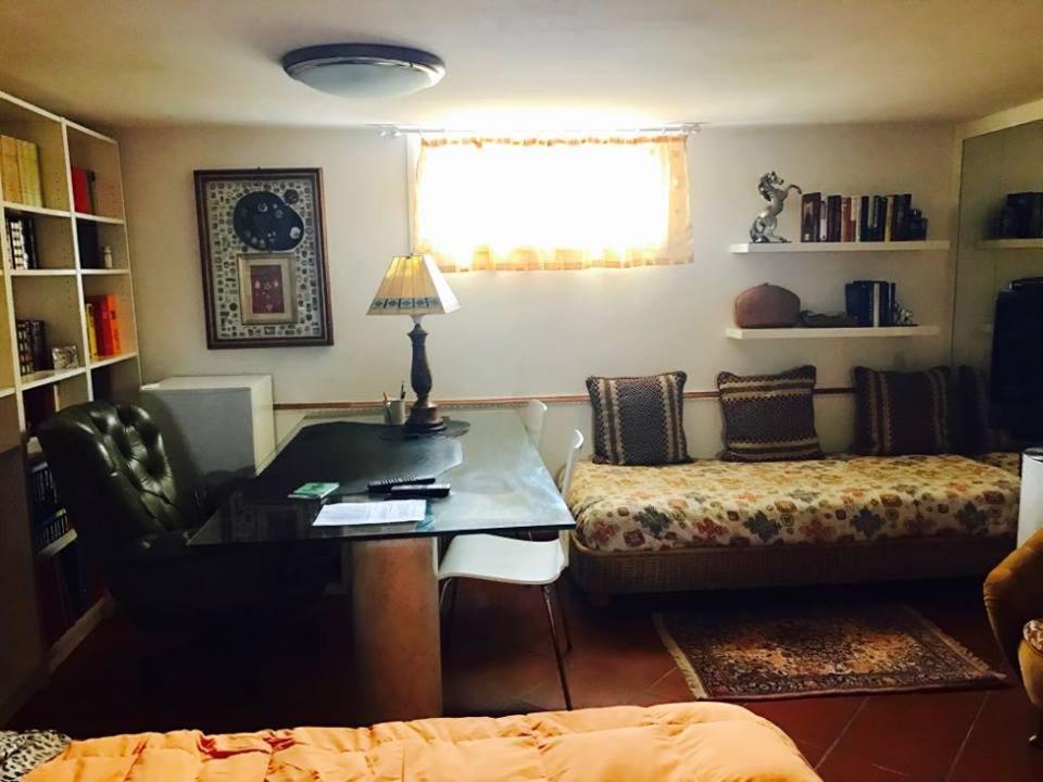 One-Bedroom Apartment - Photo 41