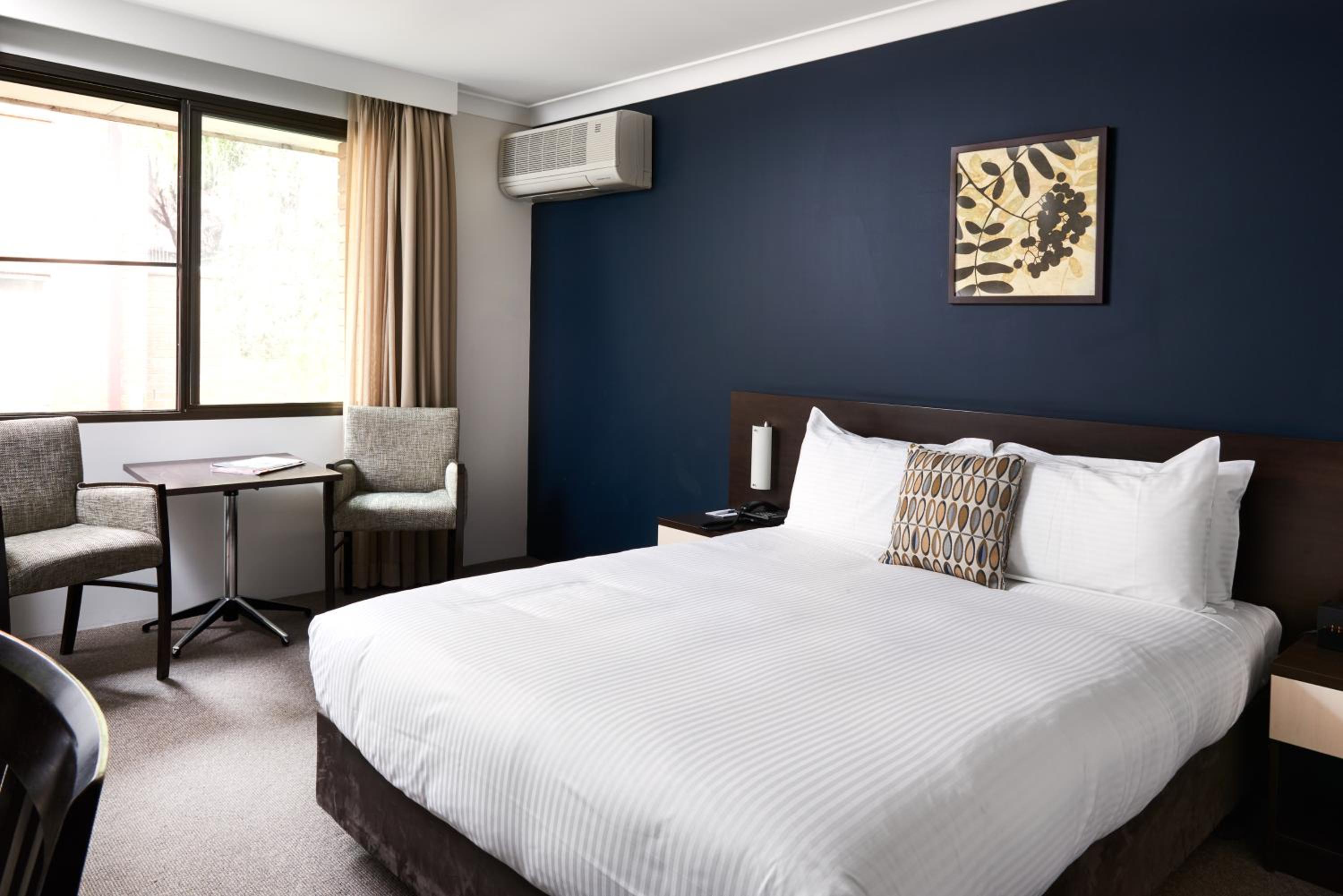 Standard Queen Room - Photo 4