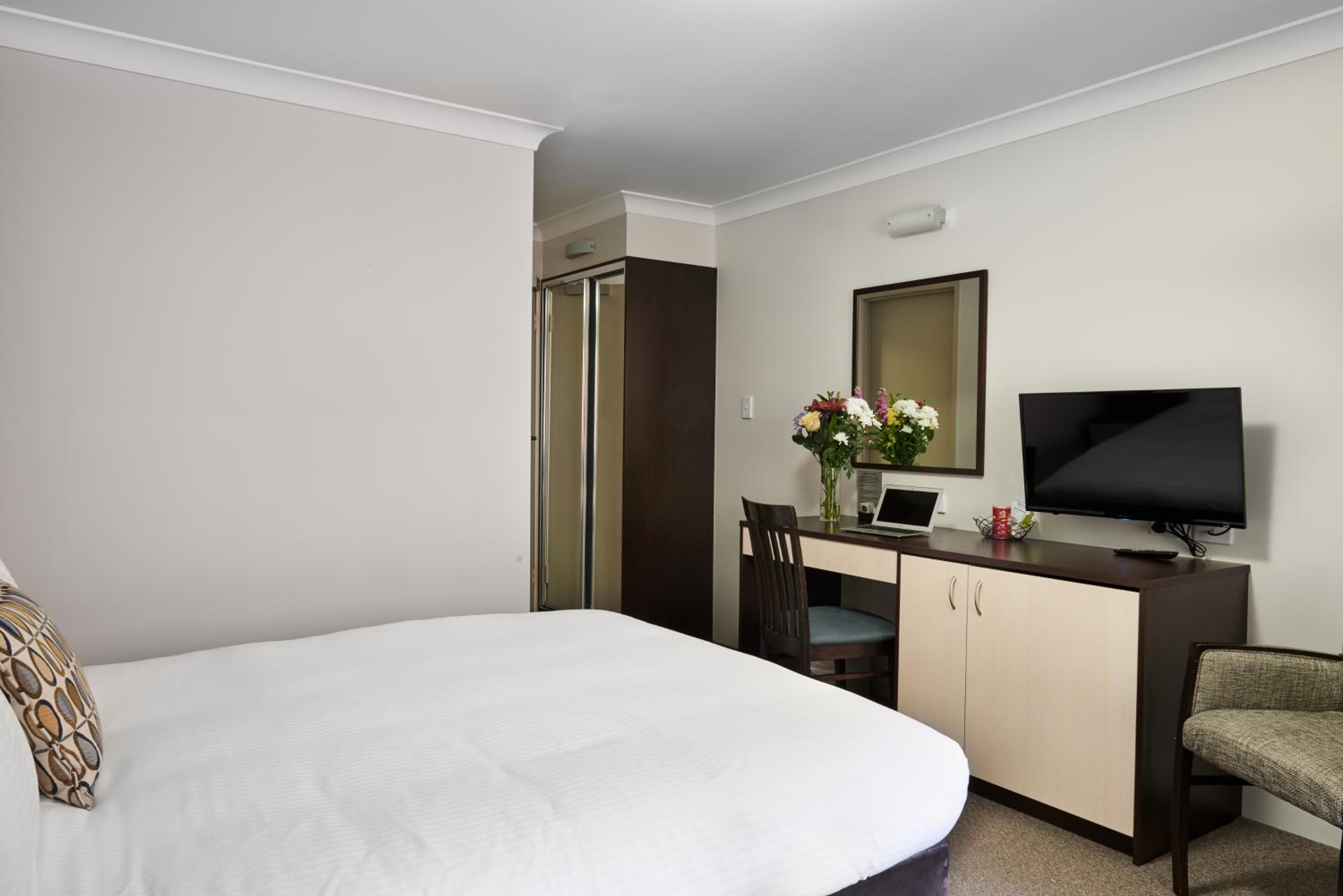 Standard Queen Room - Photo 3
