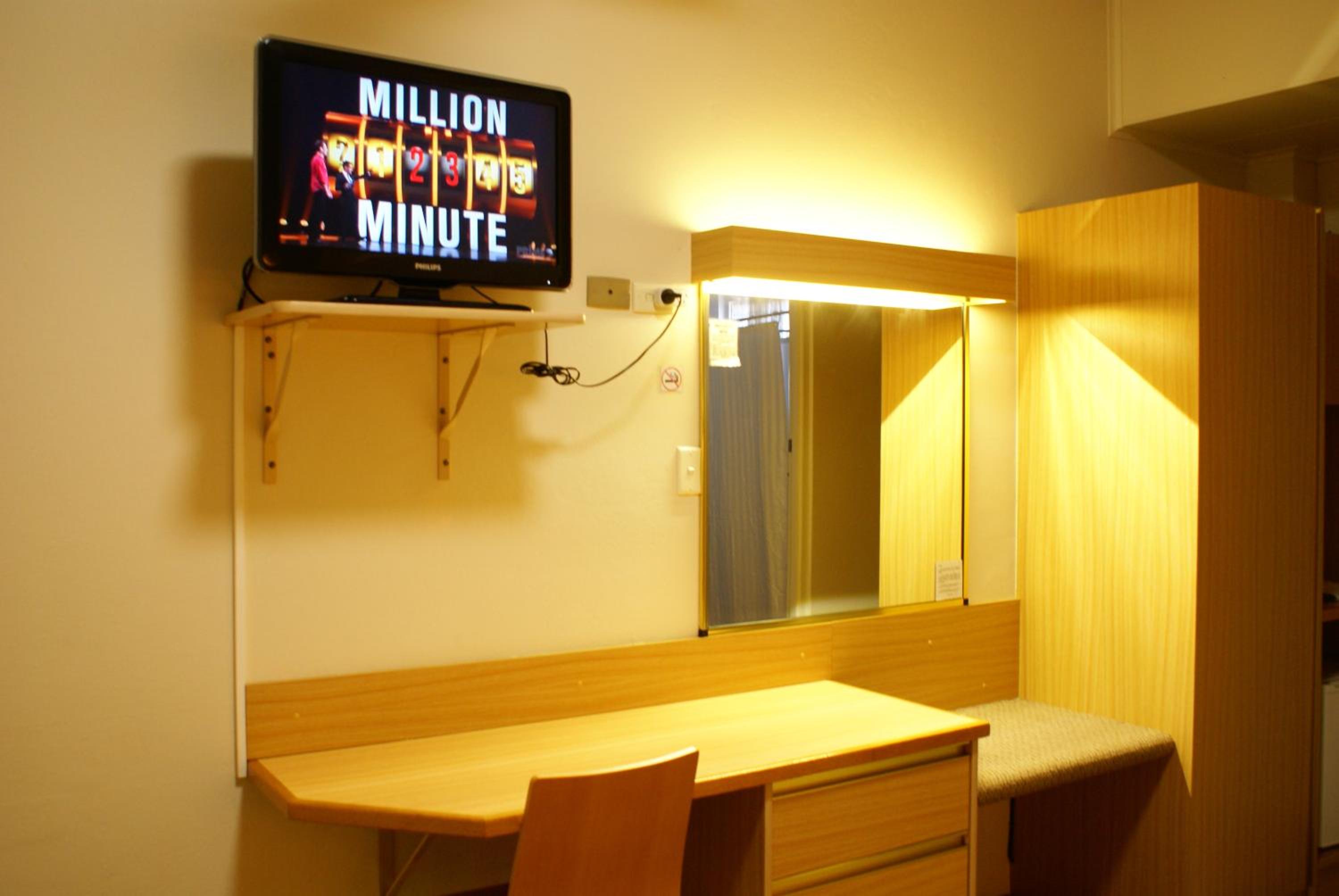 Budget Queen Room