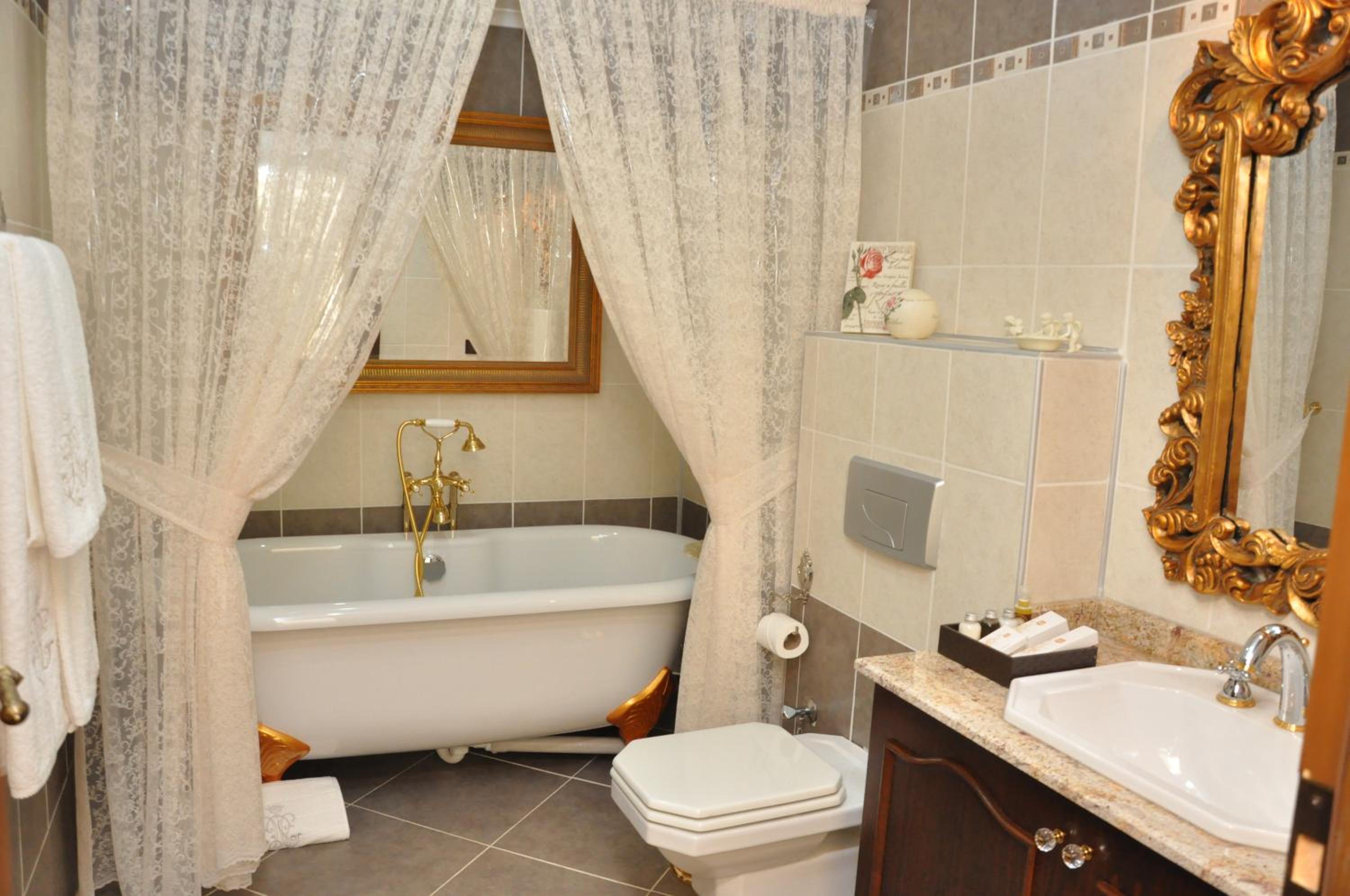 Suite with Sea View - Photo 12