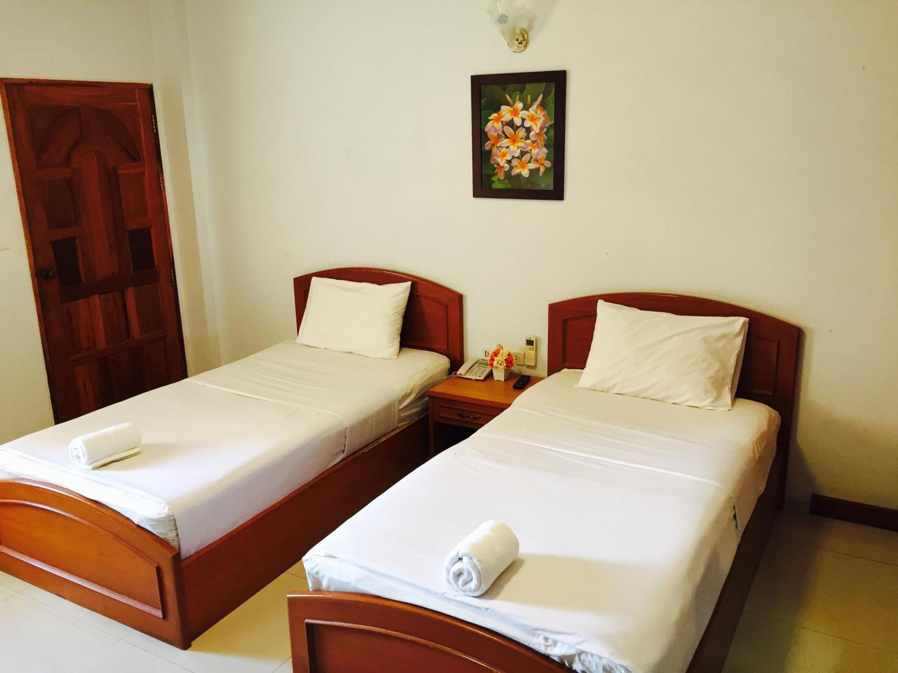 Standard Twin Room photo 2
