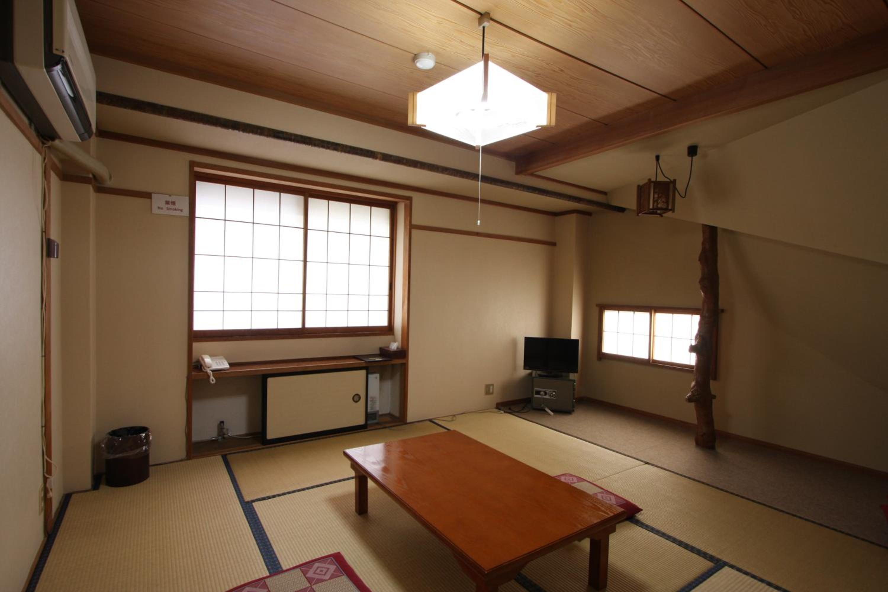 Japanese-Style Quadruple Room with Shared Bathoom photo 1