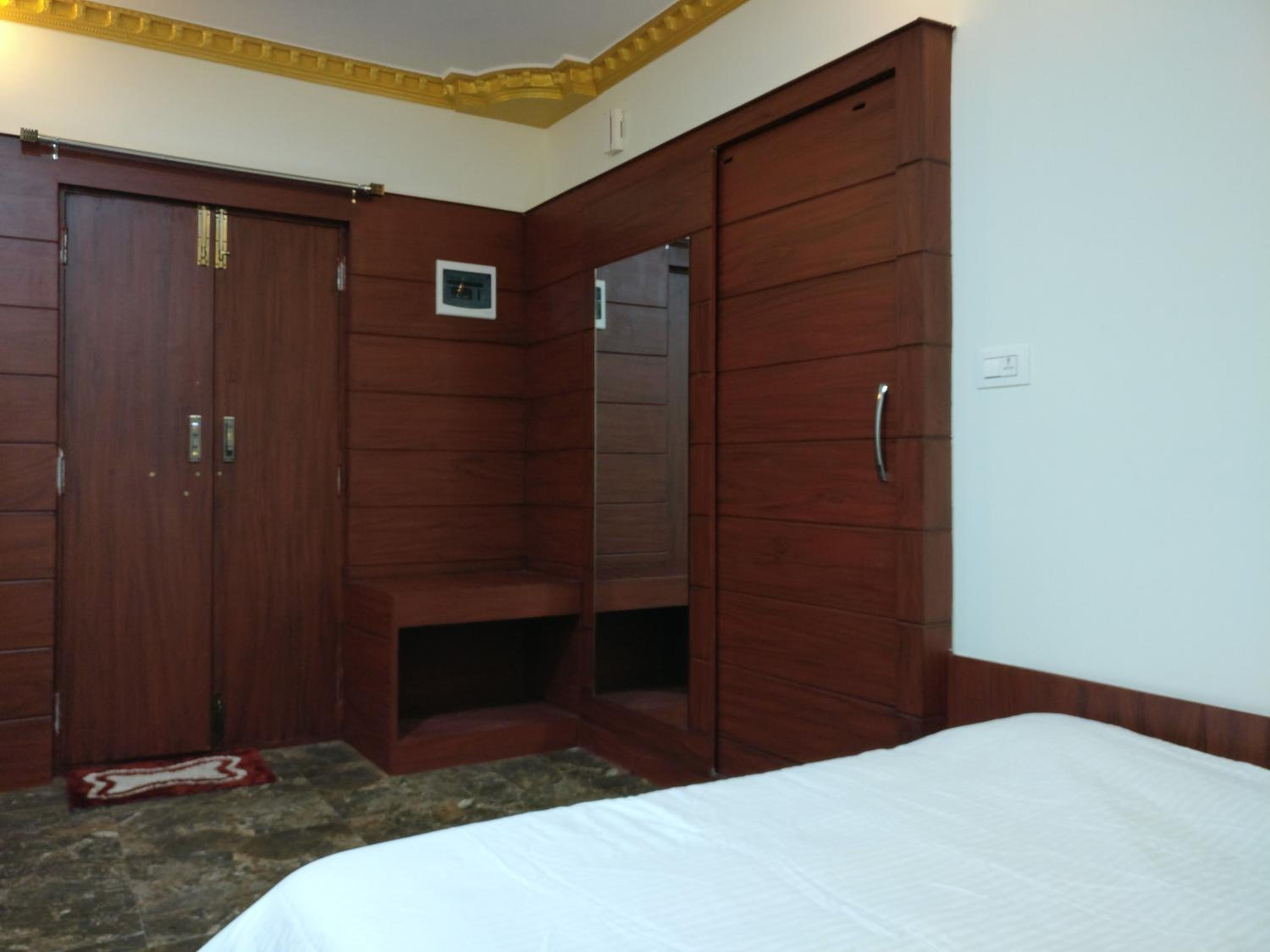 Deluxe Double Room with Extra Bed photo 2