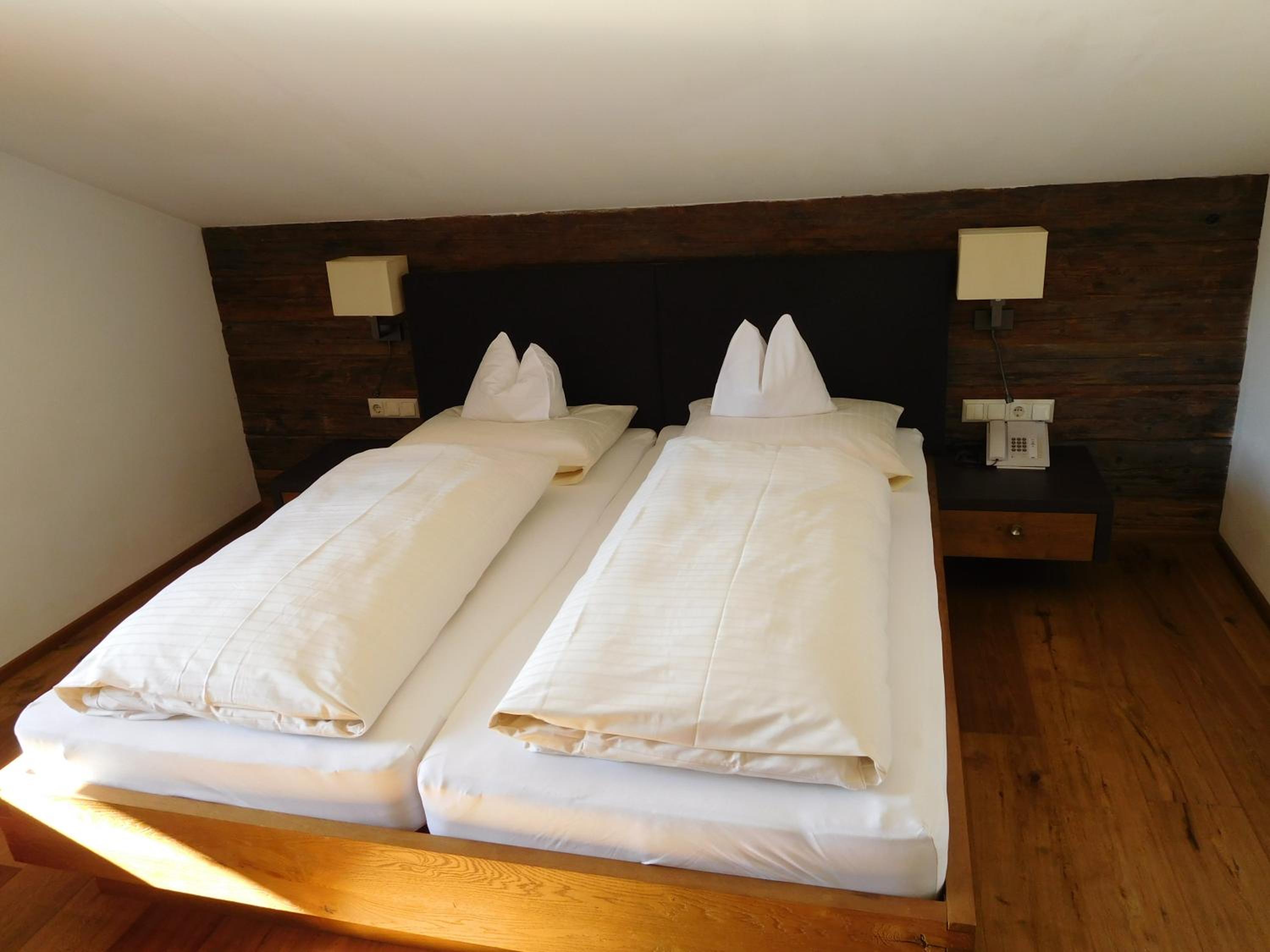 Standard Double Room - Photo 4