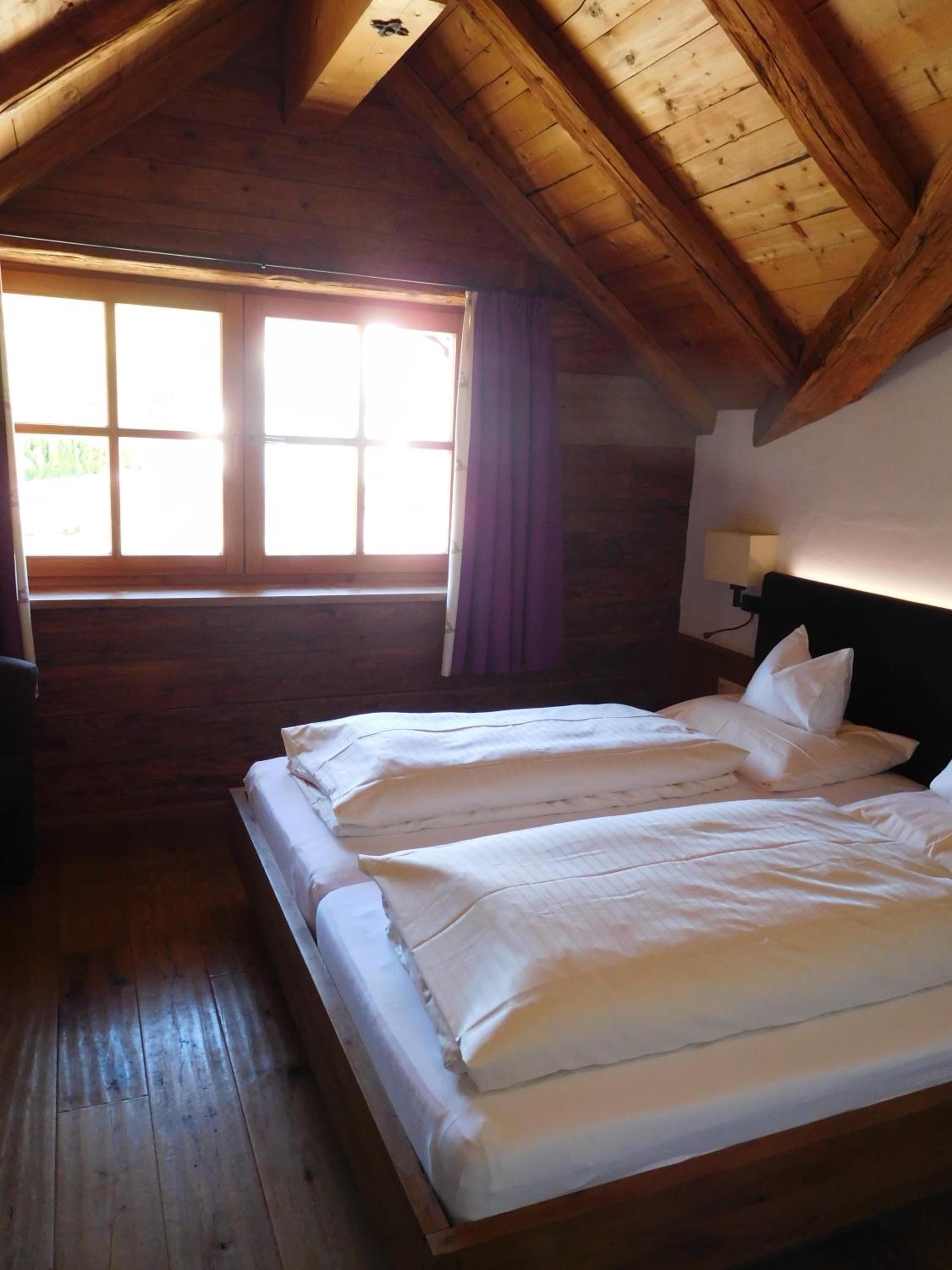 Standard Double Room - Photo 9
