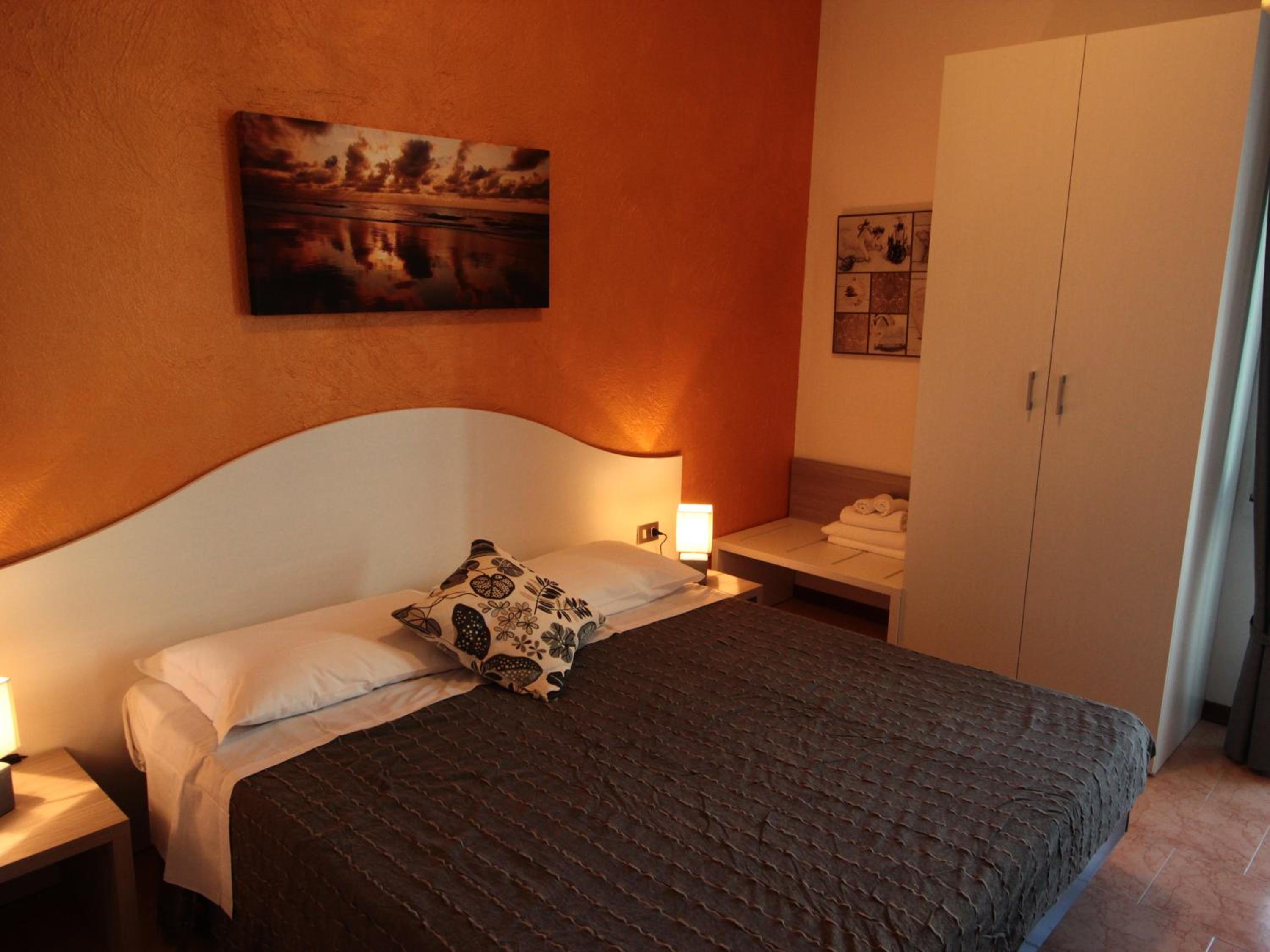 Double or Twin Room photo 3