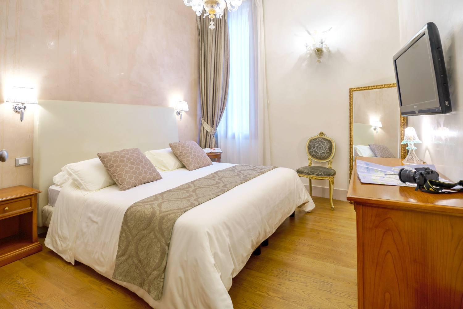 Double or Twin Room photo 1
