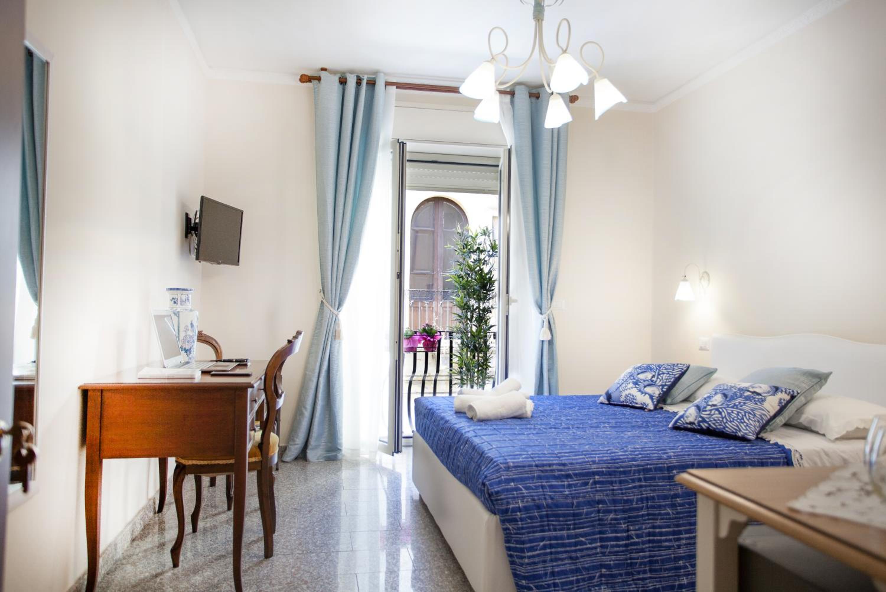 Double Room With Private Bathroom