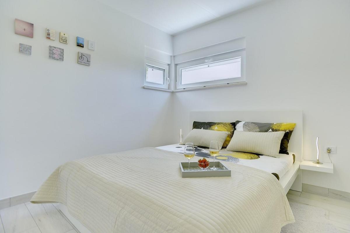 One-Bedroom House photo 2