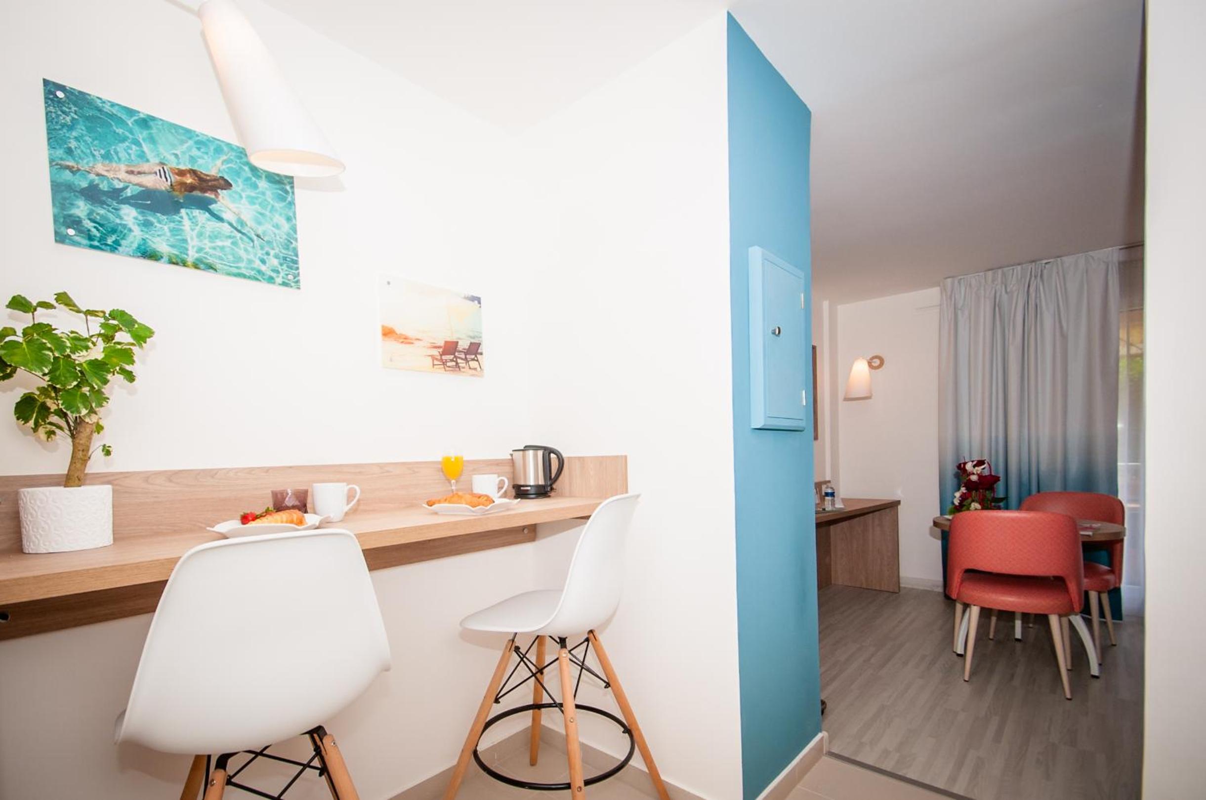 Standard Studio (2 Adults) - Photo 13