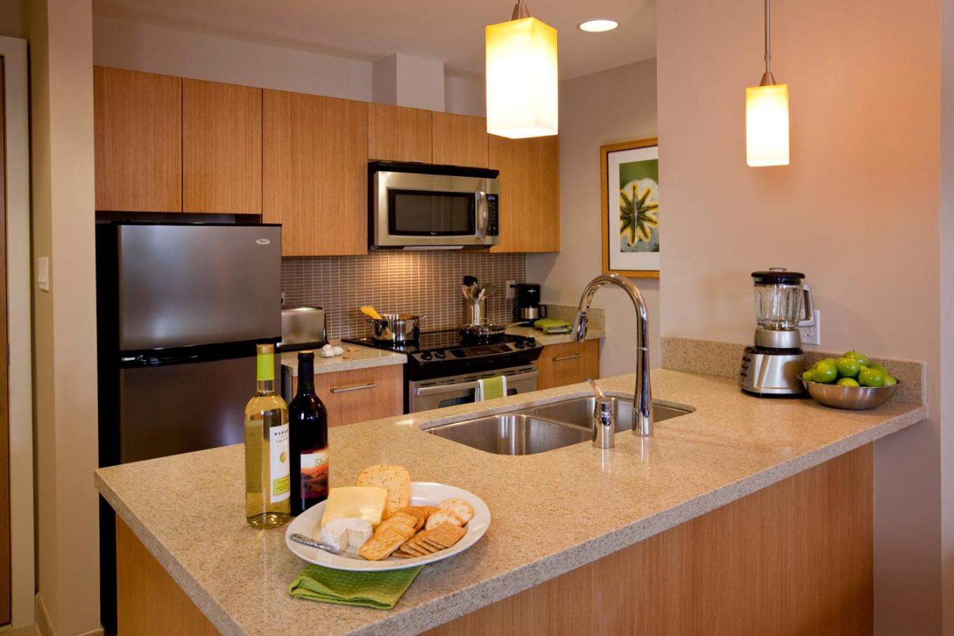 Two-Bedroom Suite with Lake View photo 3
