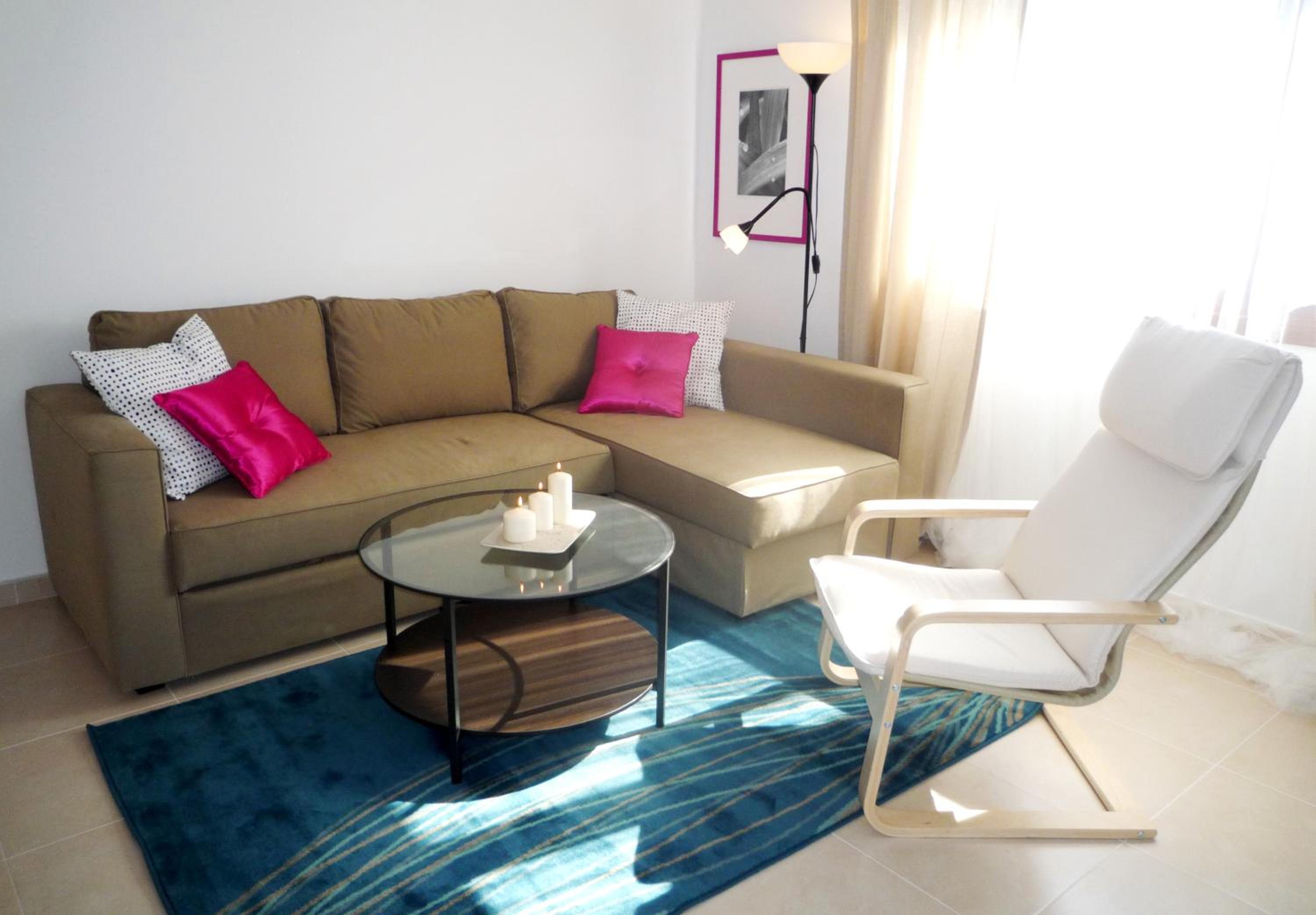 Apartamento con vista al mar y a la montaña