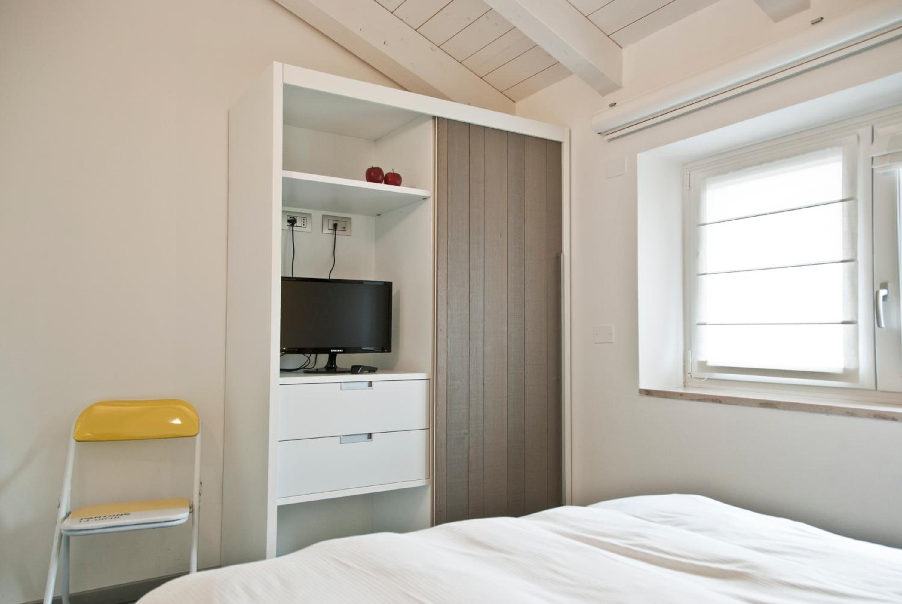 Two-Bedroom Apartment photo 2