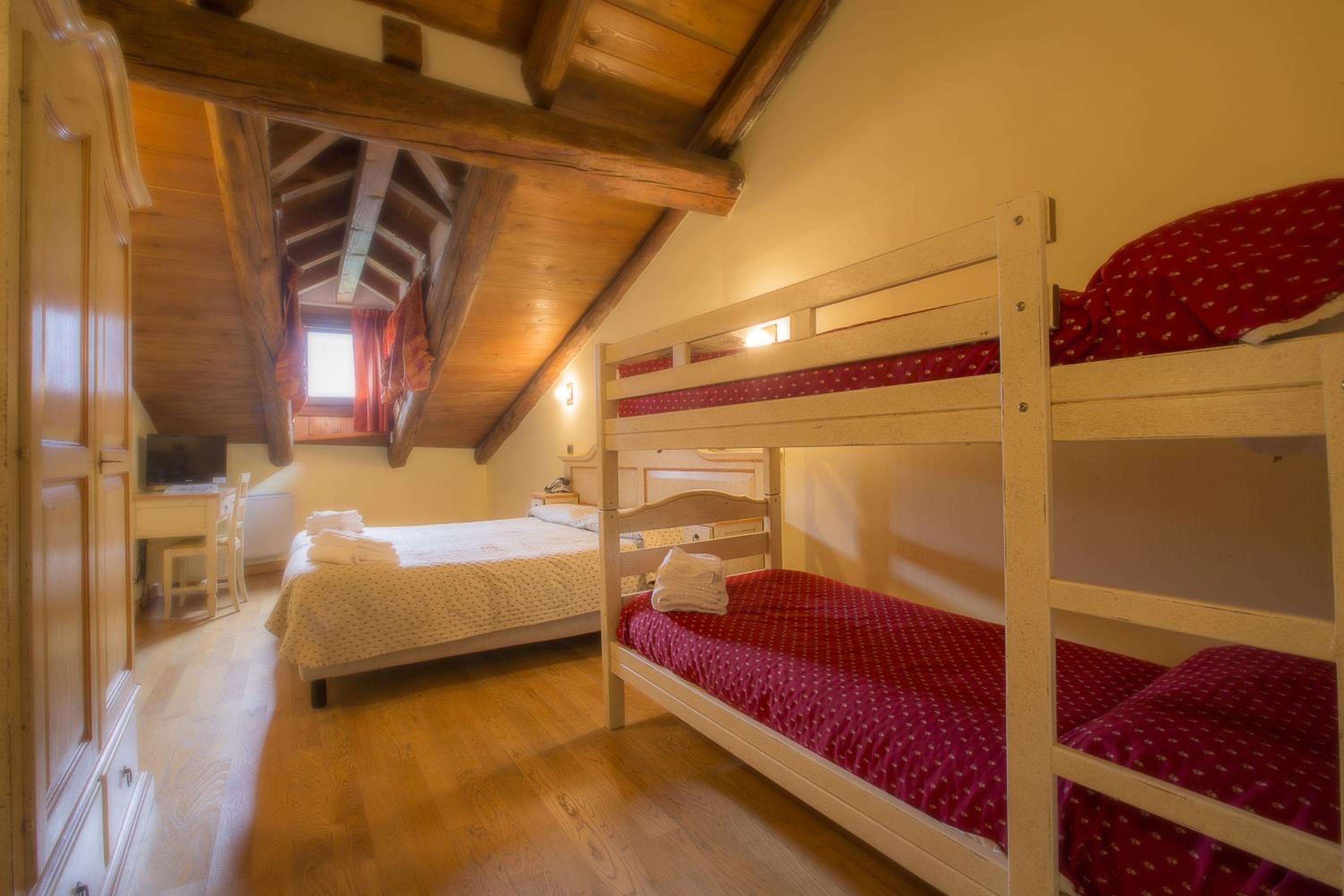 Quadruple Room photo 2