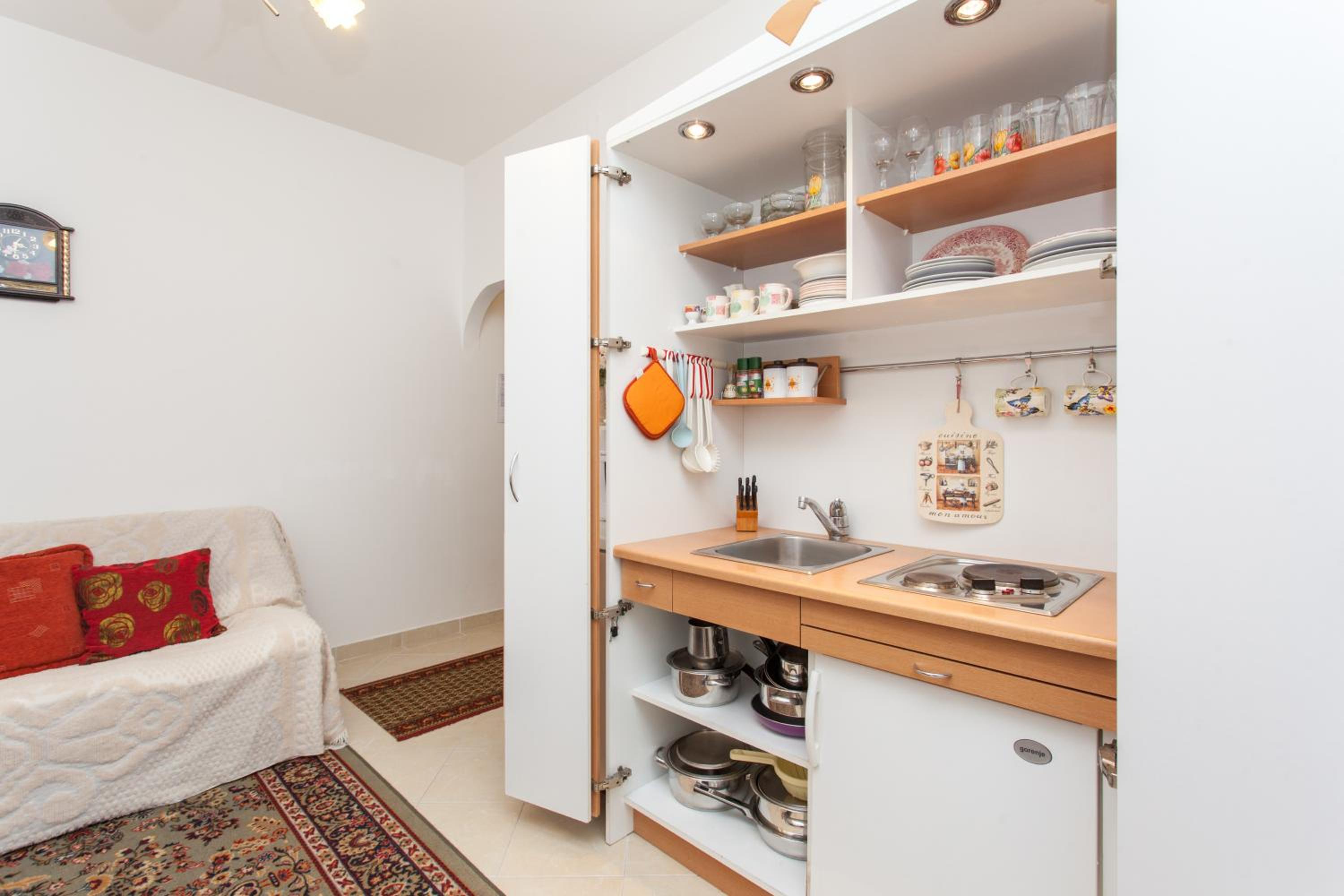 Apartment photo 3