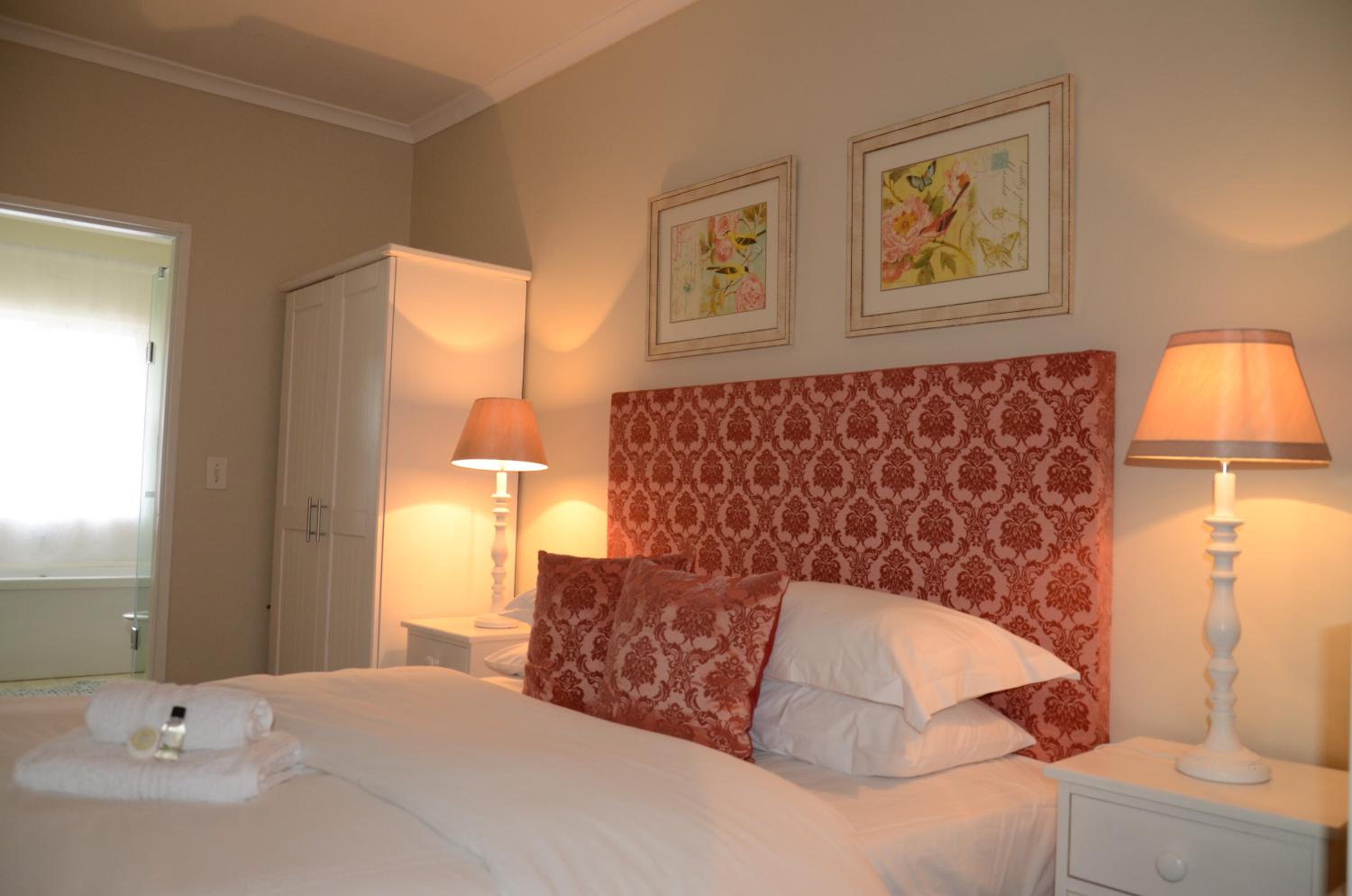 Standard Queen Room photo 1