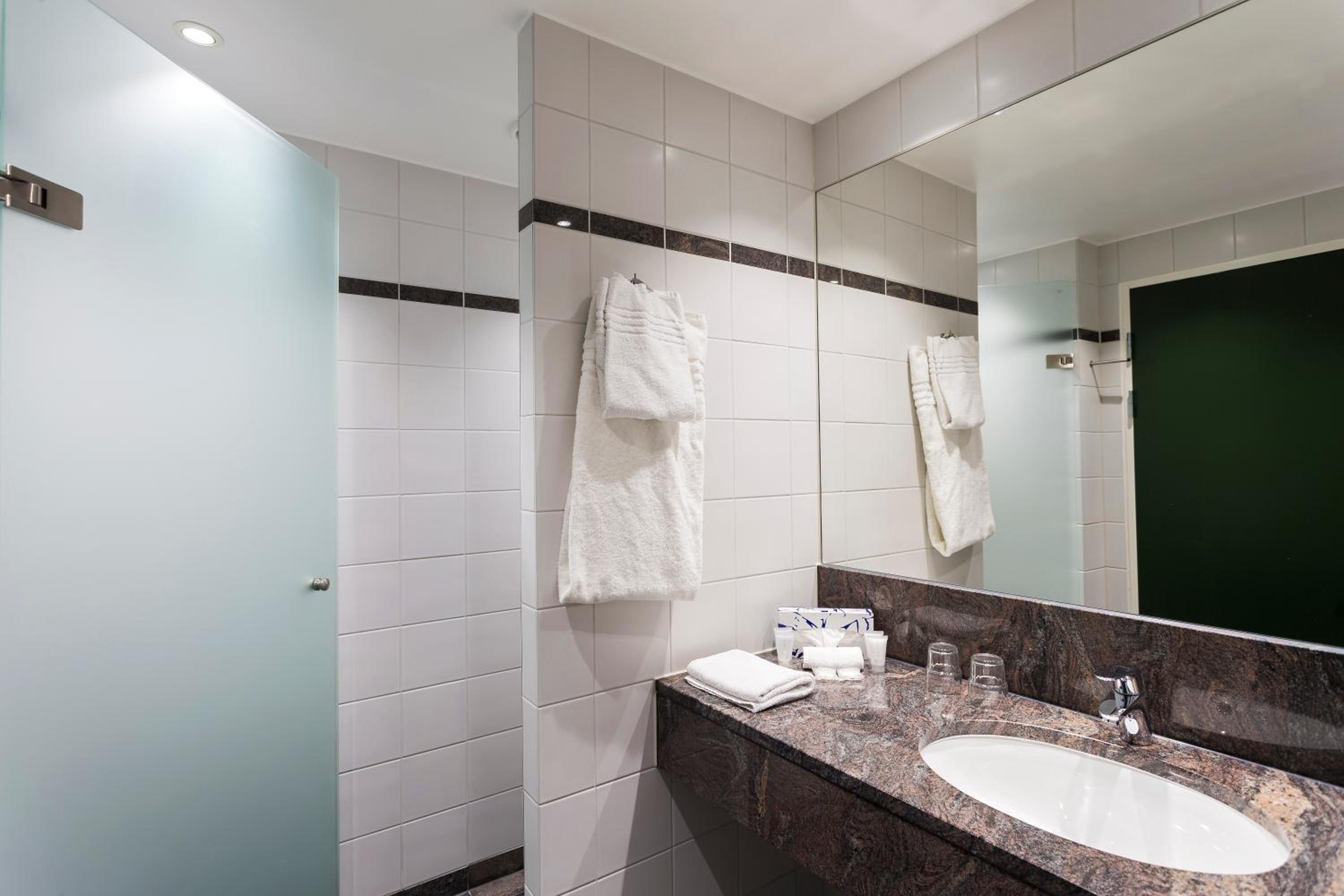 Business Double Room - Photo 3