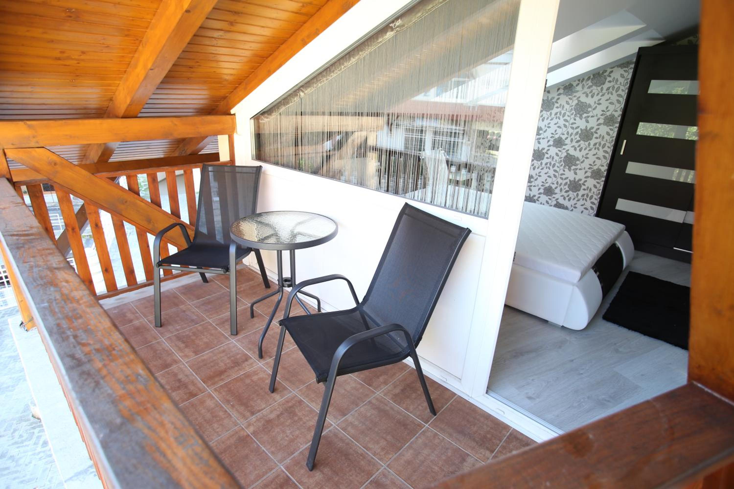 Deluxe Apartment - Photo 11