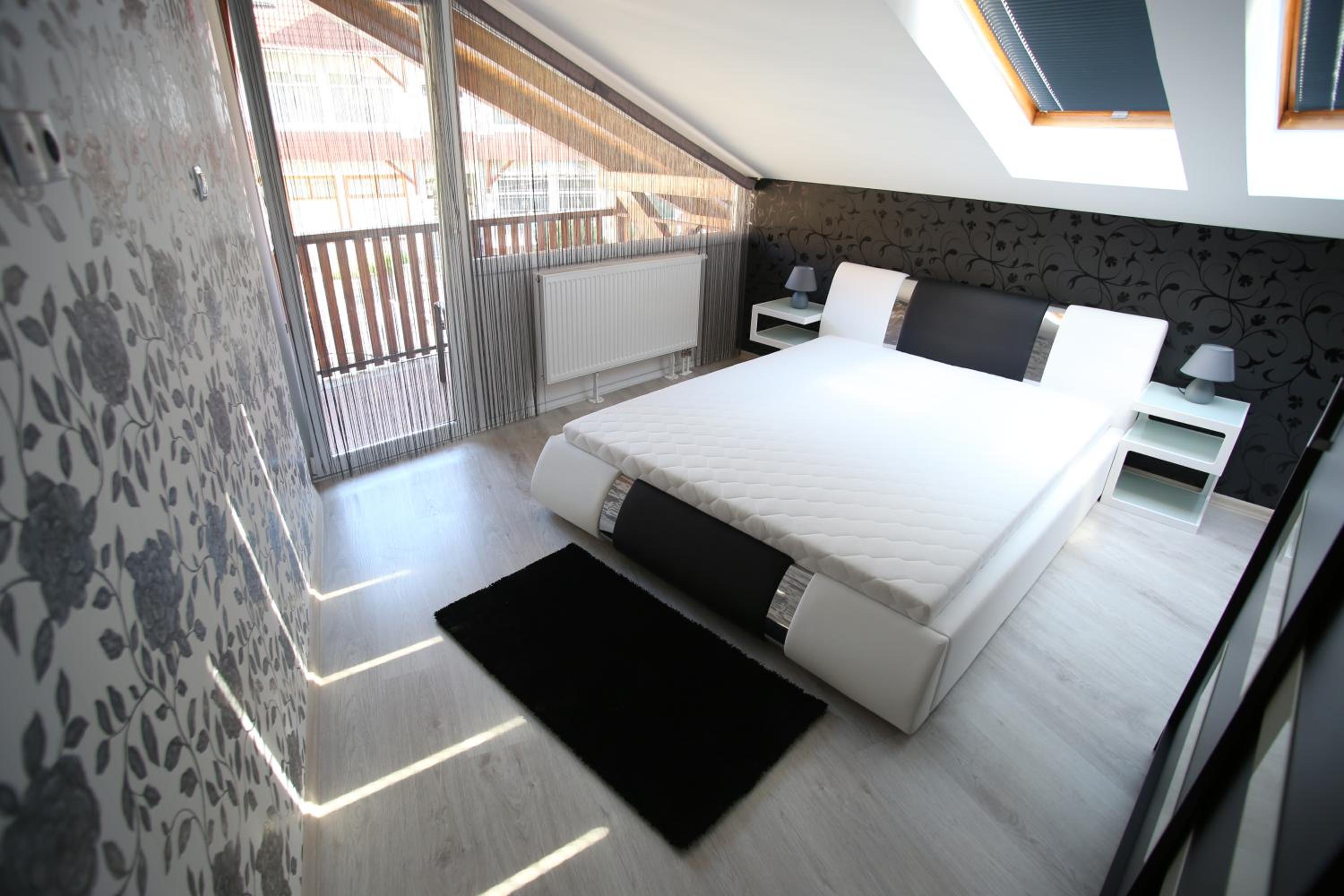 Deluxe Apartment - Photo 22