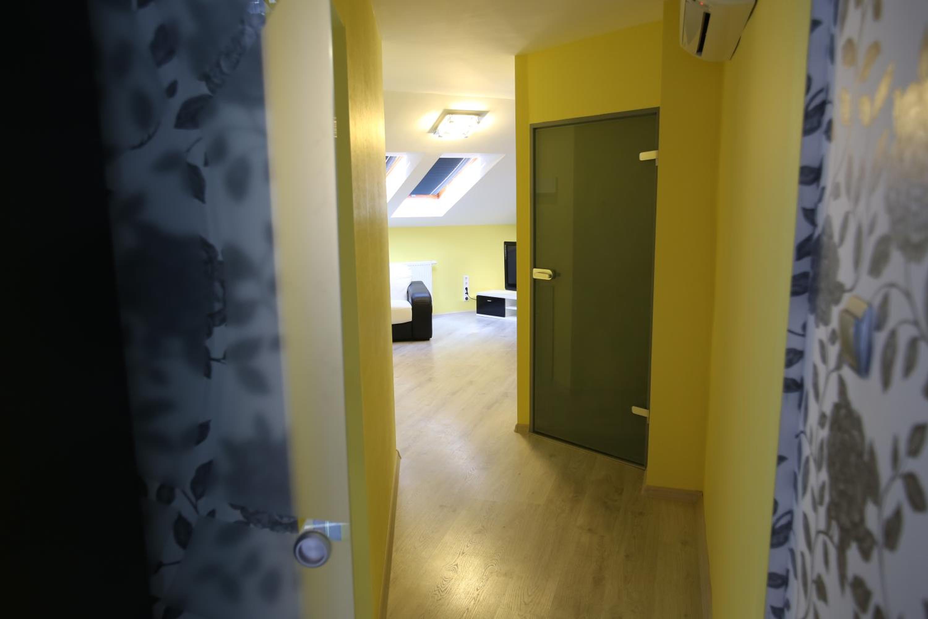 Deluxe Apartment - Photo 2