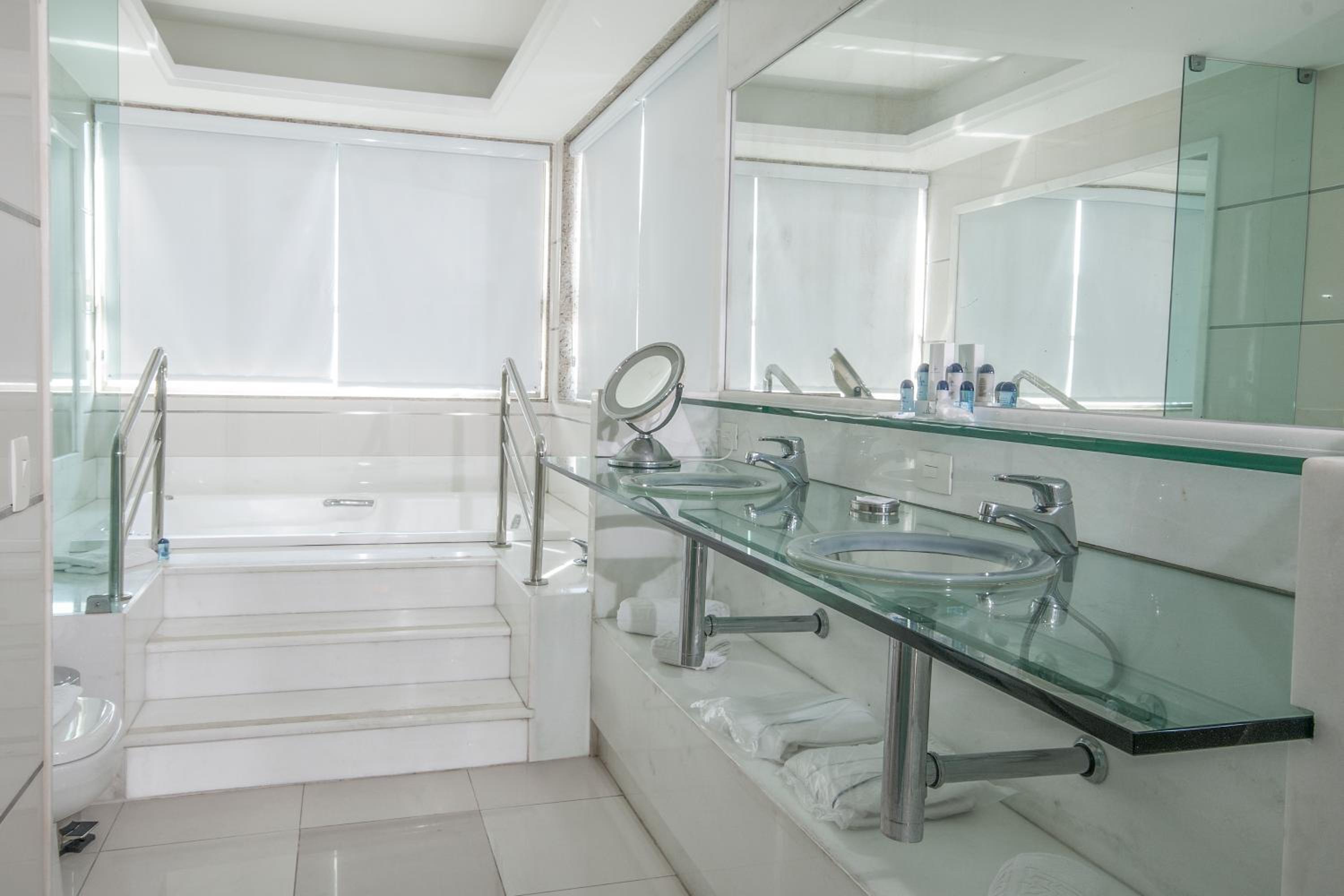 Suite (2 Adults) thumbnail 5