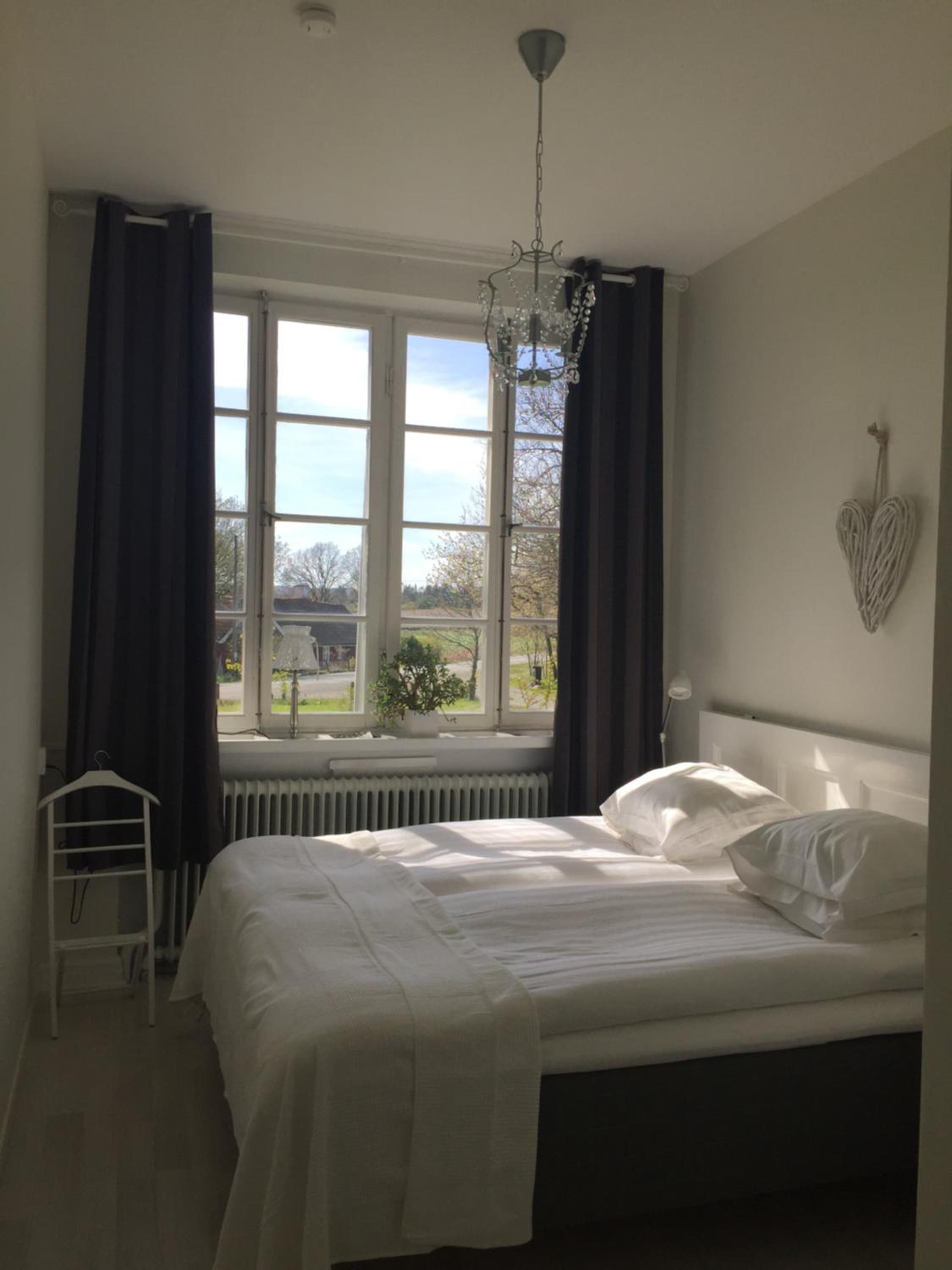 Double Room with Private Bathroom - Photo 13