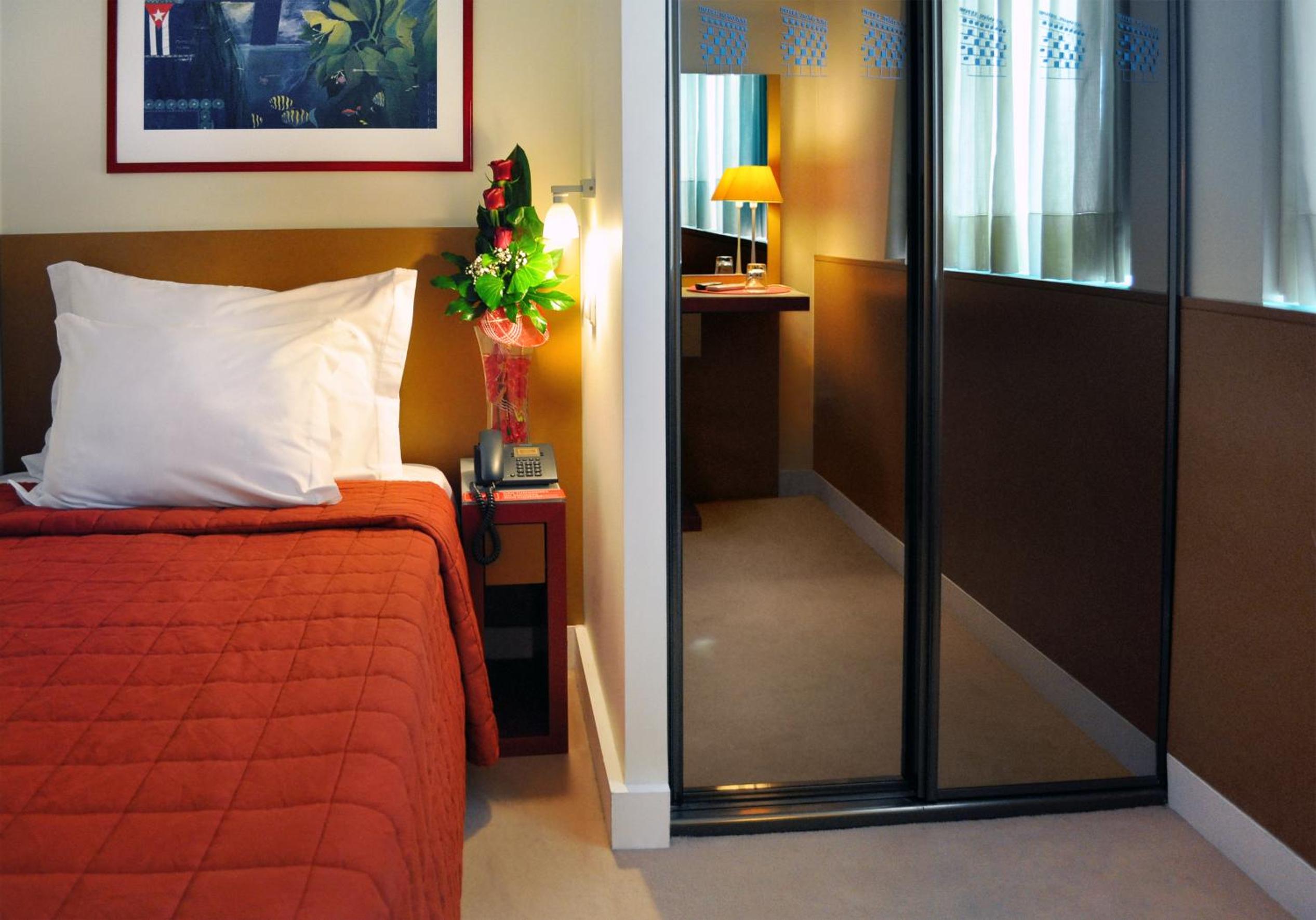 Standard Single Room