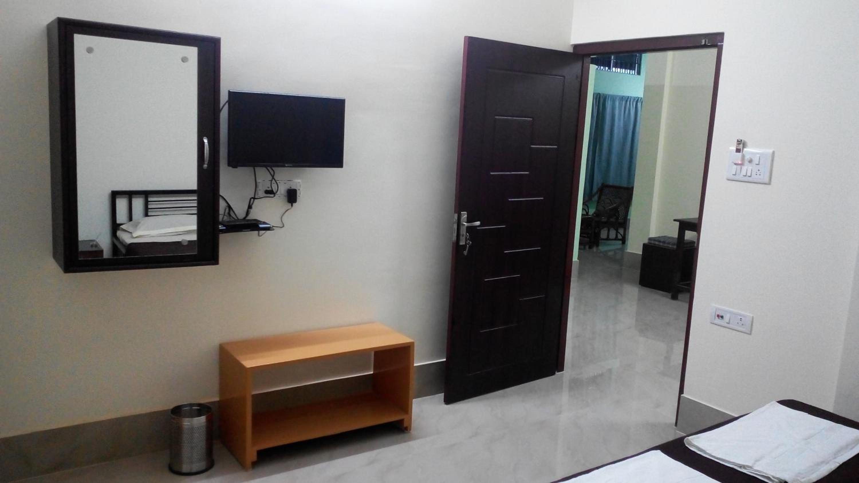 Double Room with Private Bathroom photo 2