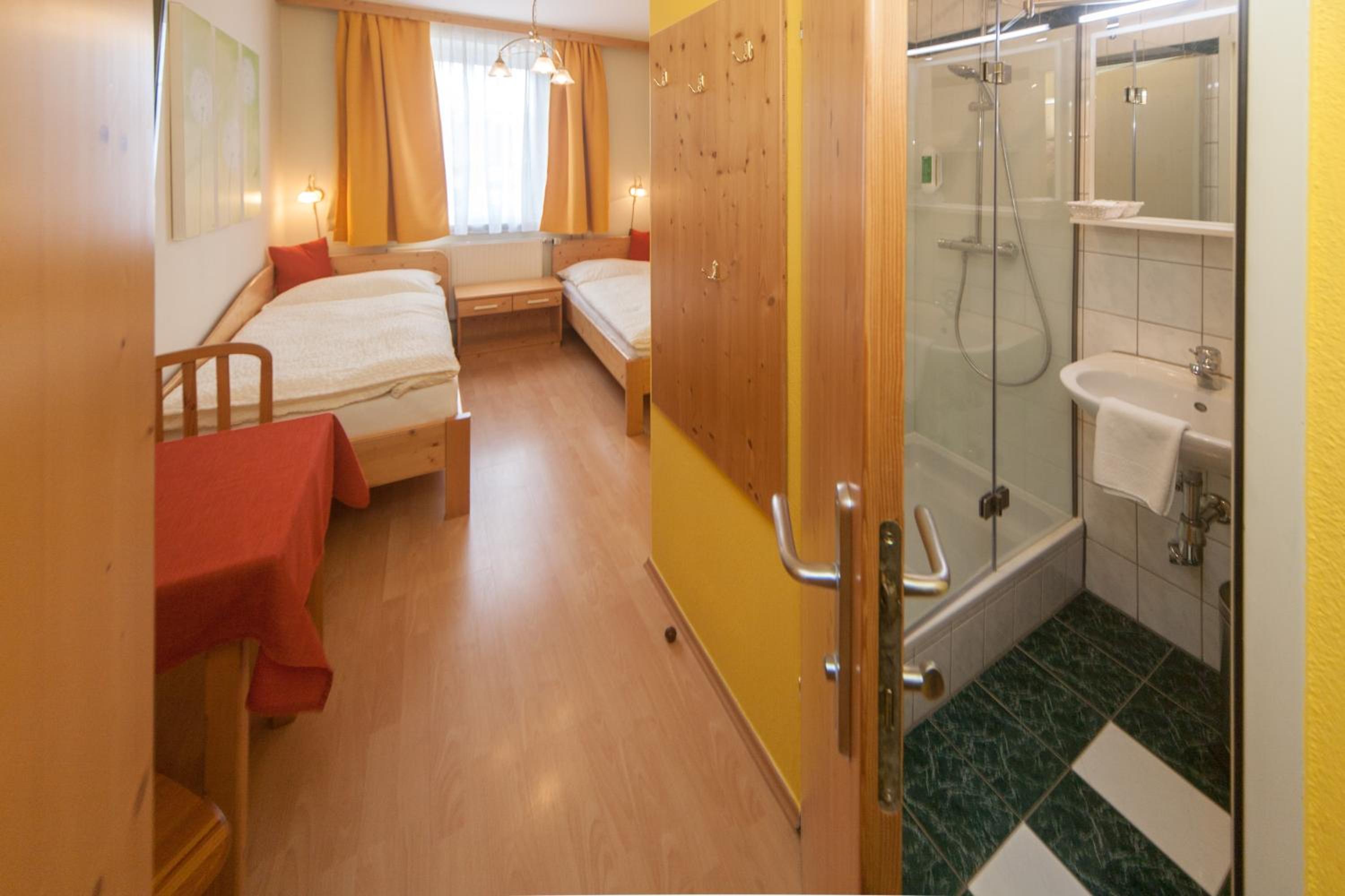 Single Room photo 2