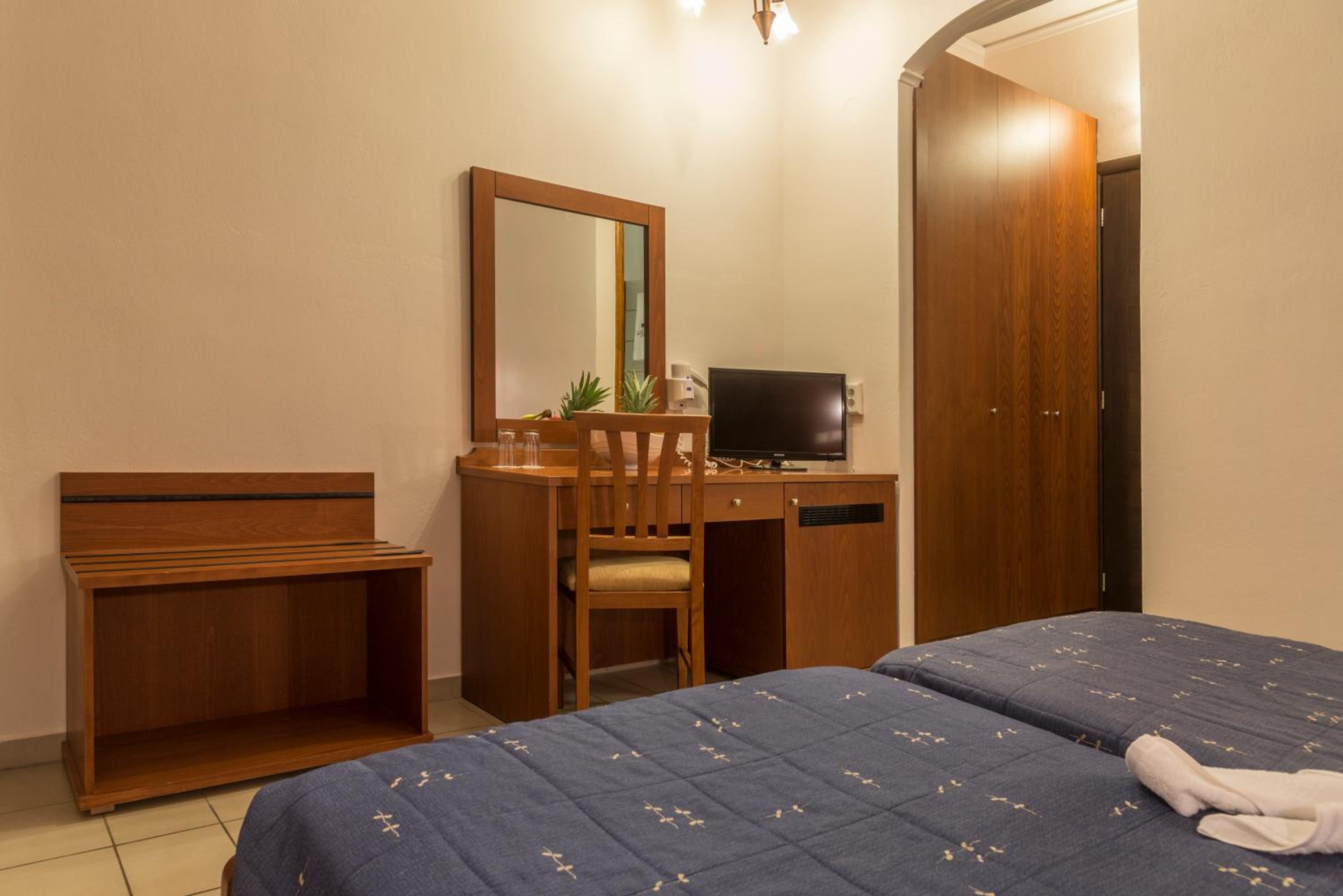 Double or Twin Room - Photo 1
