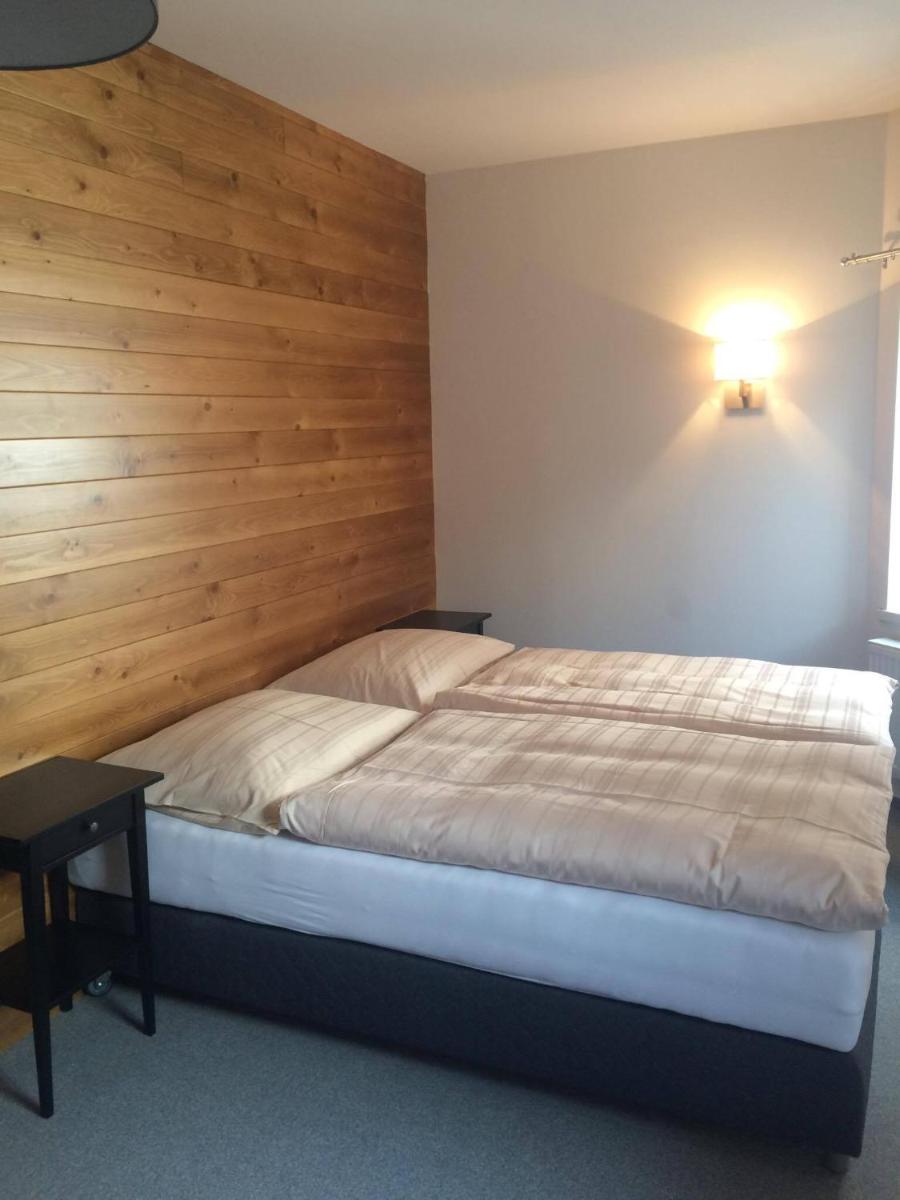 One-Bedroom Apartment - Photo 4