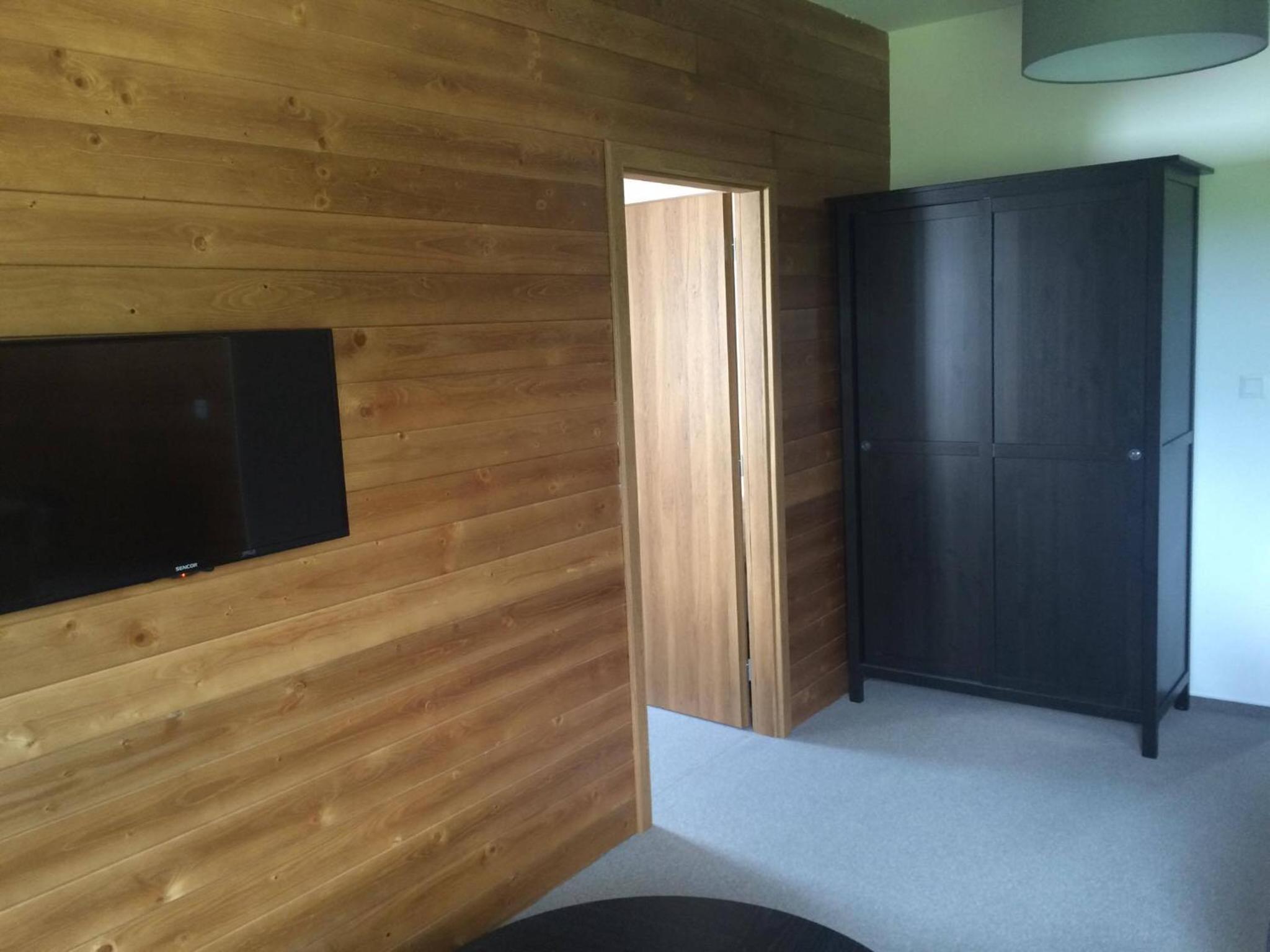 One-Bedroom Apartment - Photo 5