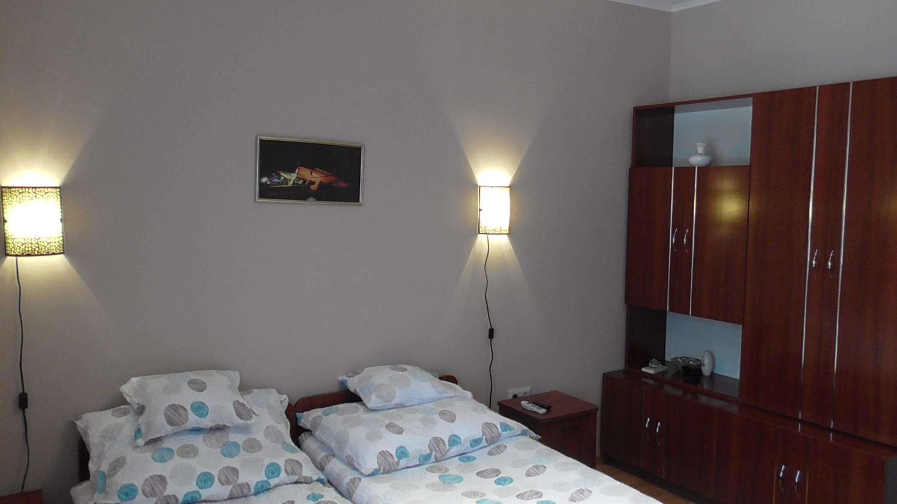 Standard Twin Room with Shared Bathroom photo 1