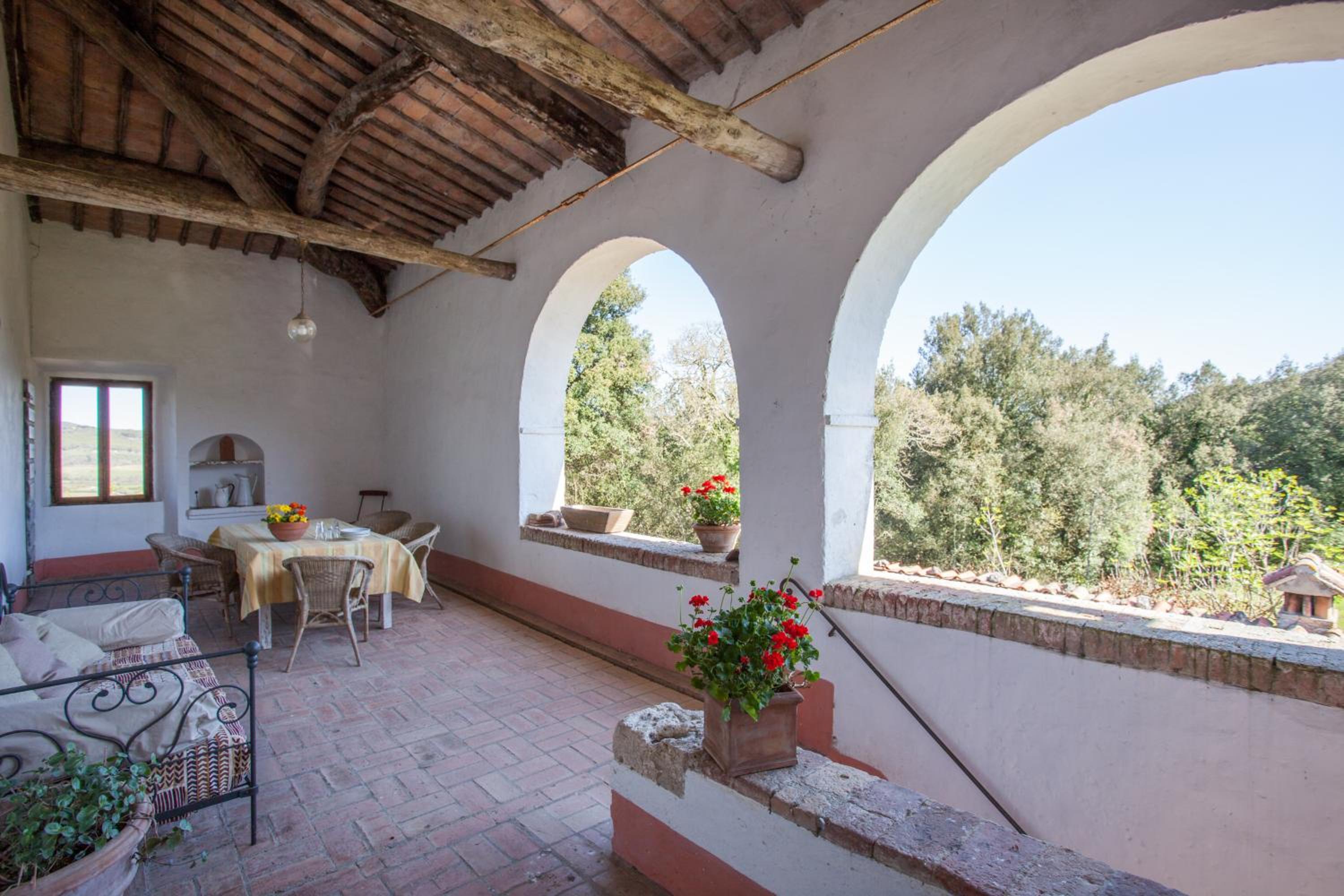 Two-Bedroom House - Separate Building at 2625 ft from the Main Villa photo 3