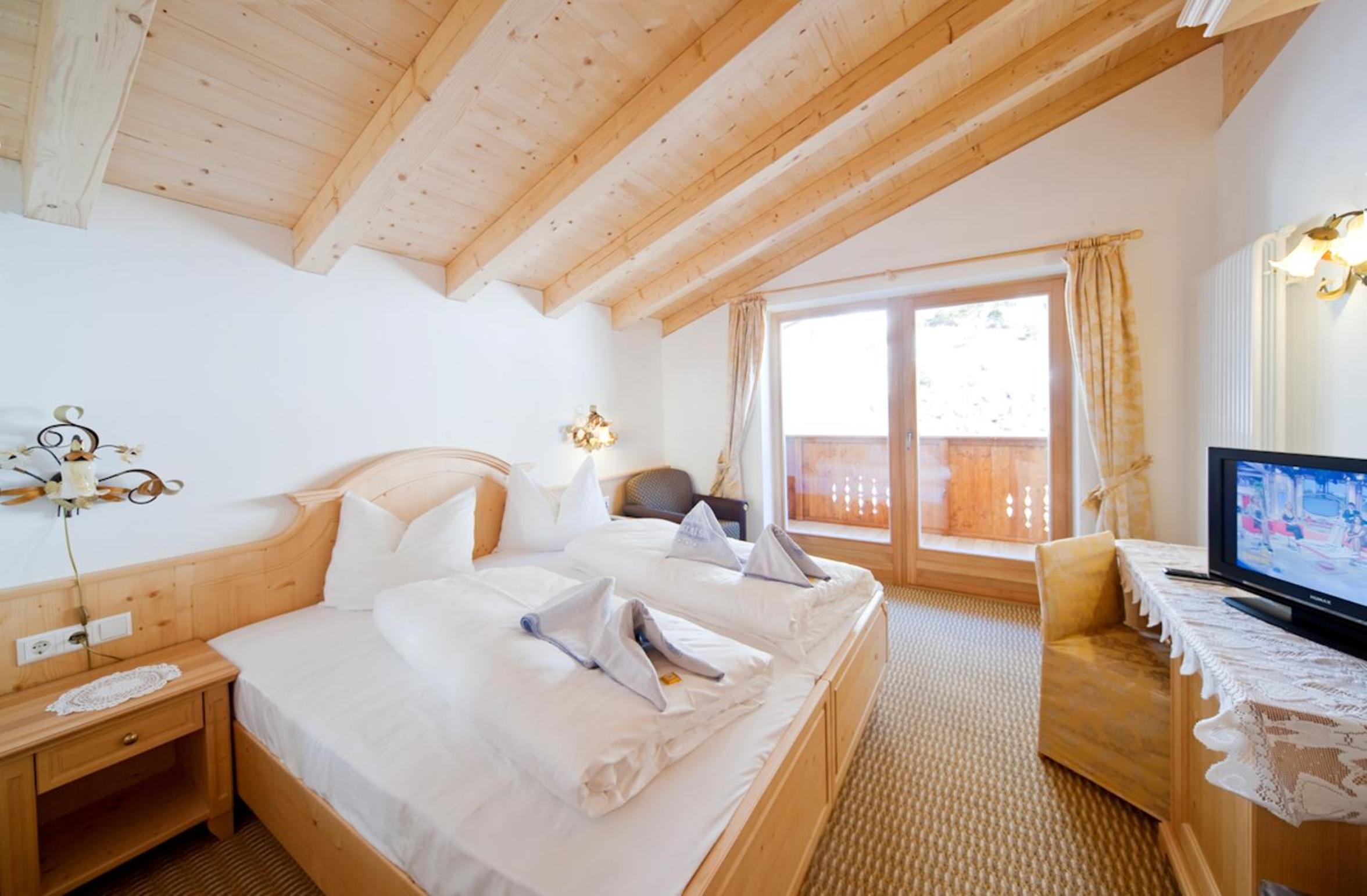 Economy Double Room photo 2
