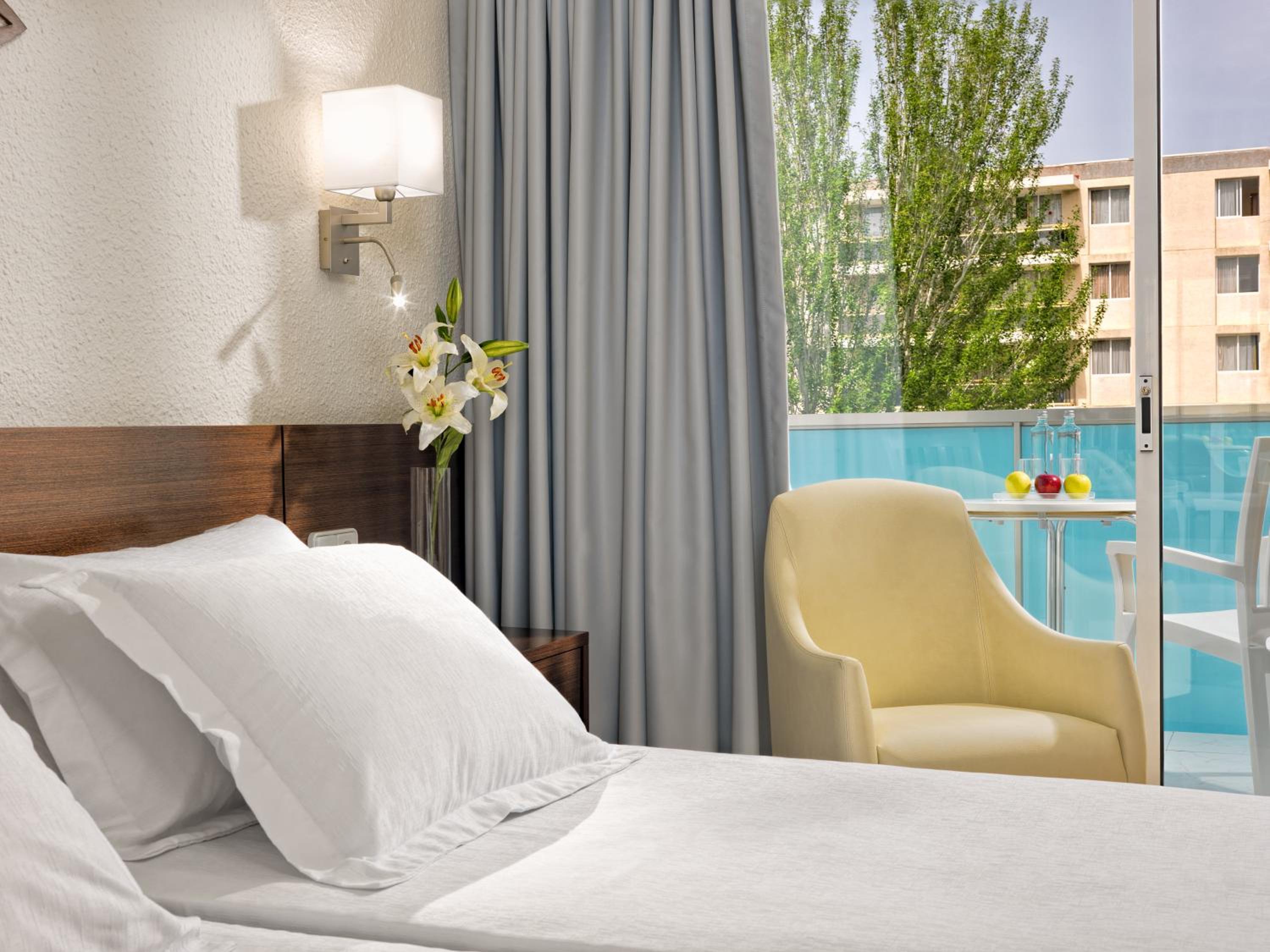 Double or Twin Room with Pool View (2 Adults) - Photo 6