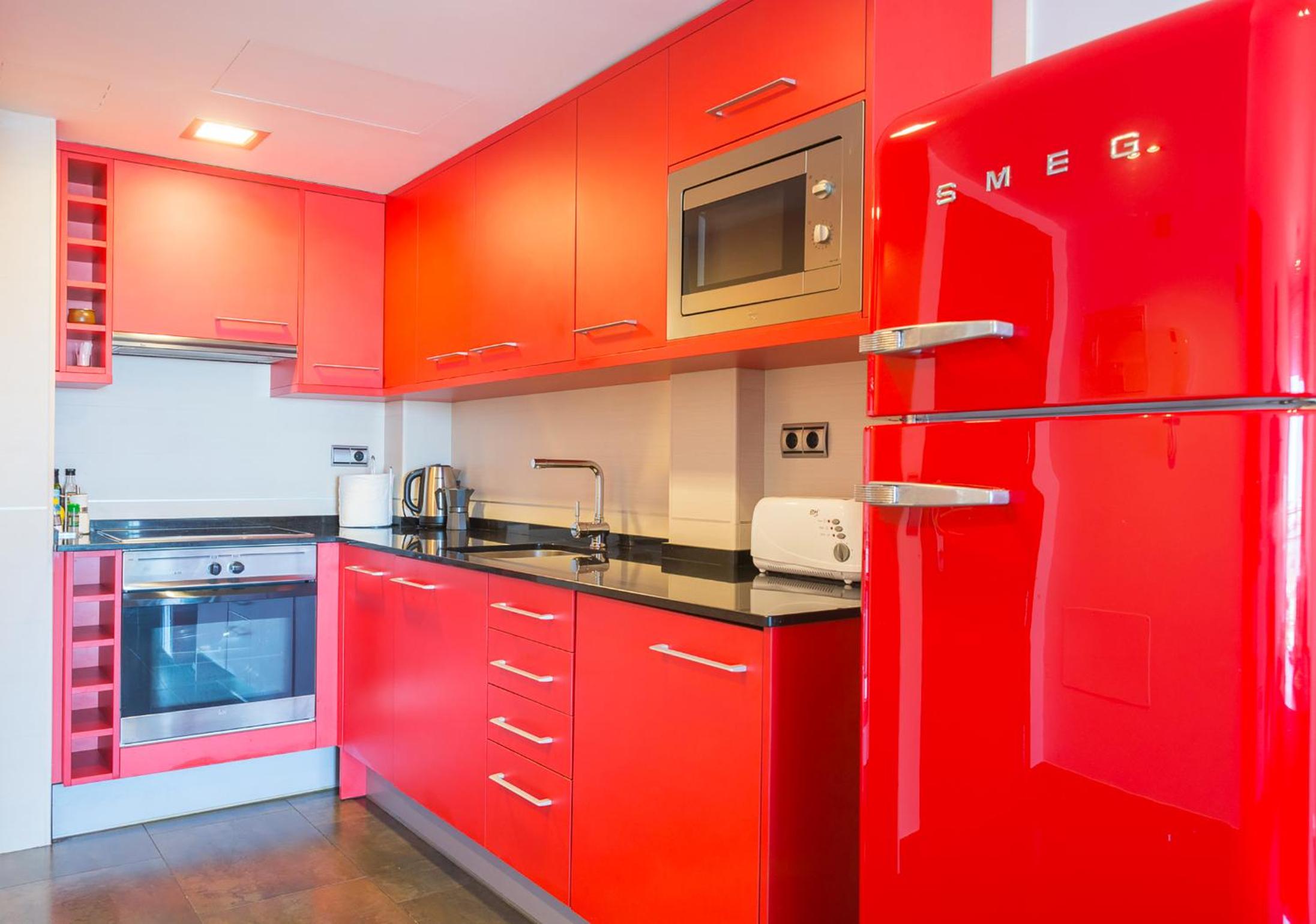 Deluxe One-Bedroom Apartment with Sea View photo 3