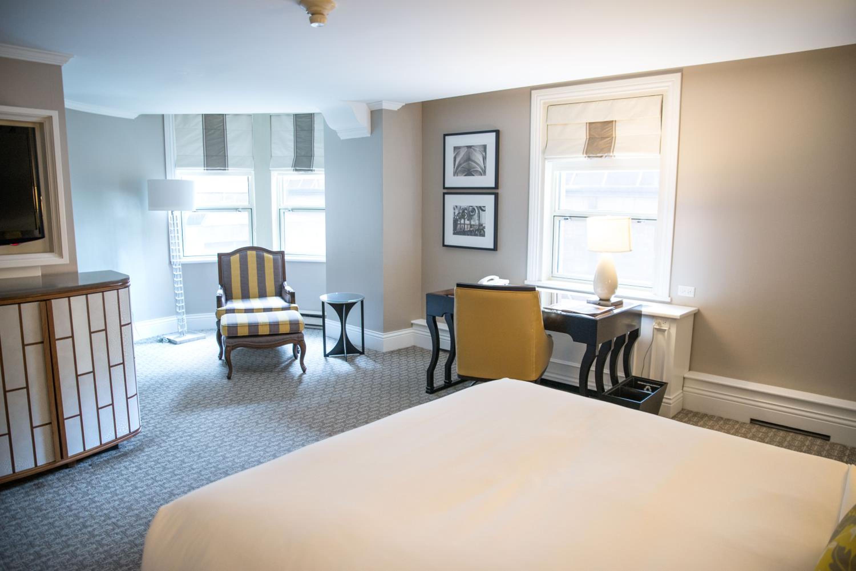Deluxe King Room