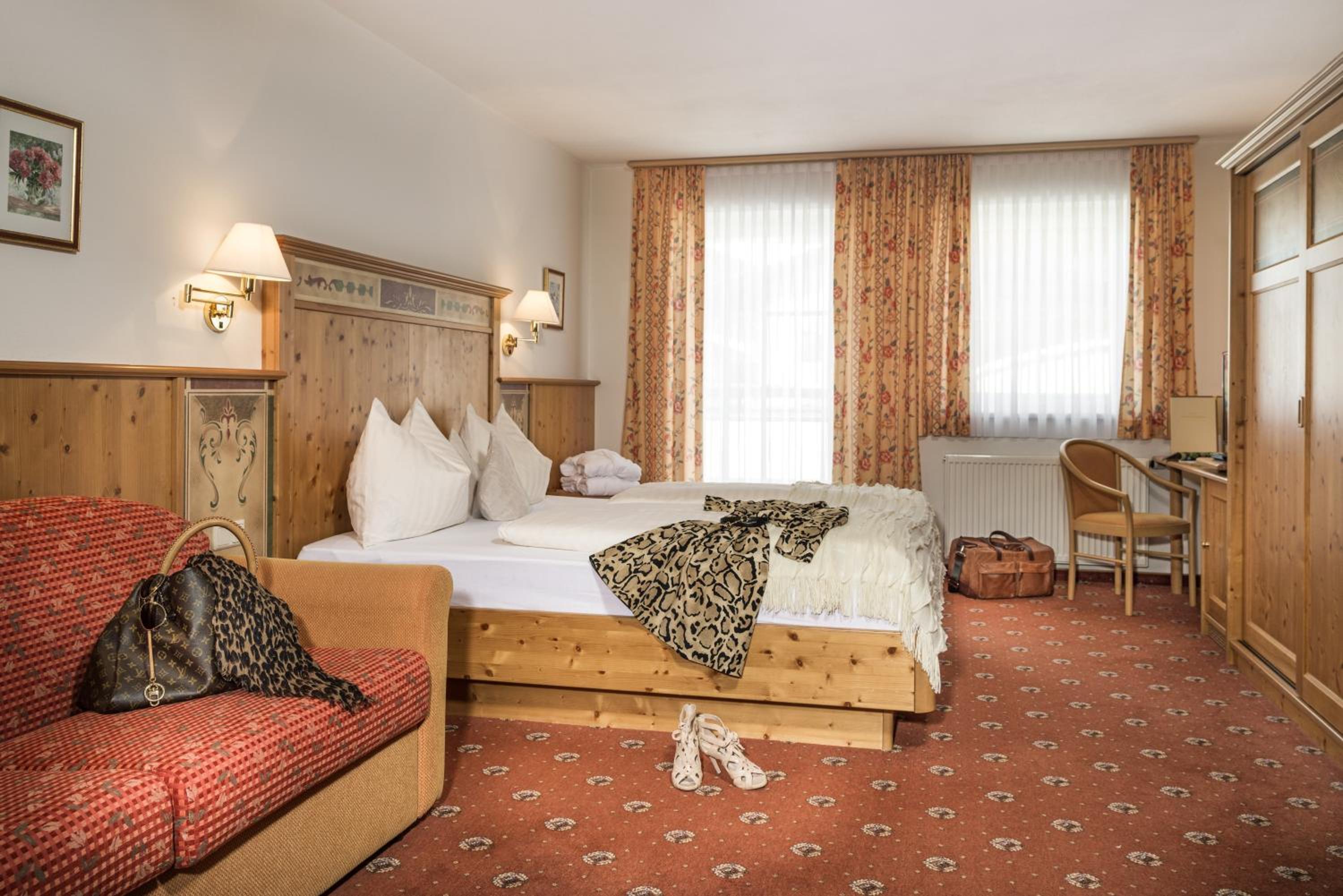 Double Room with Balcony - Photo 14