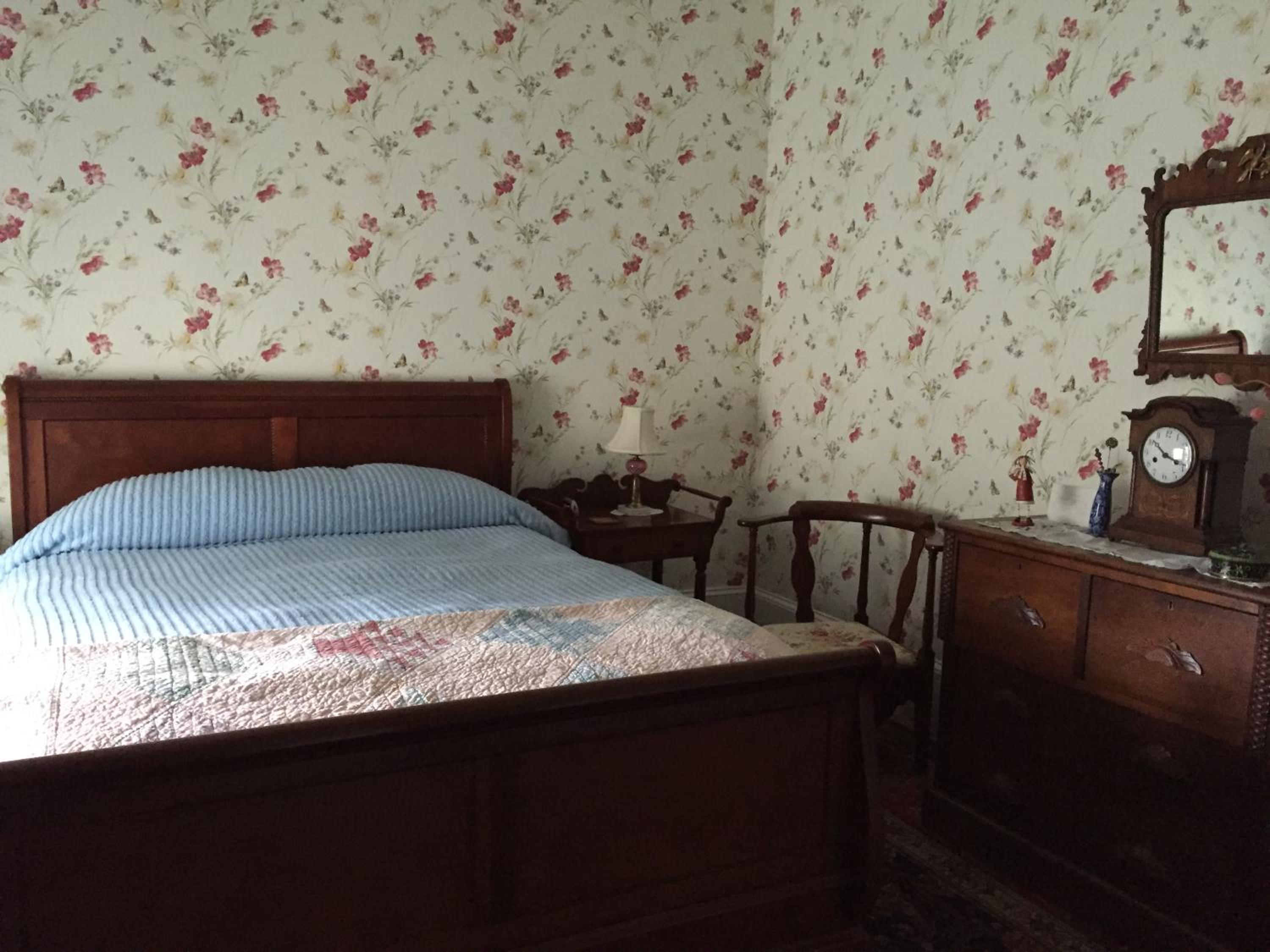 Queen Room photo 3