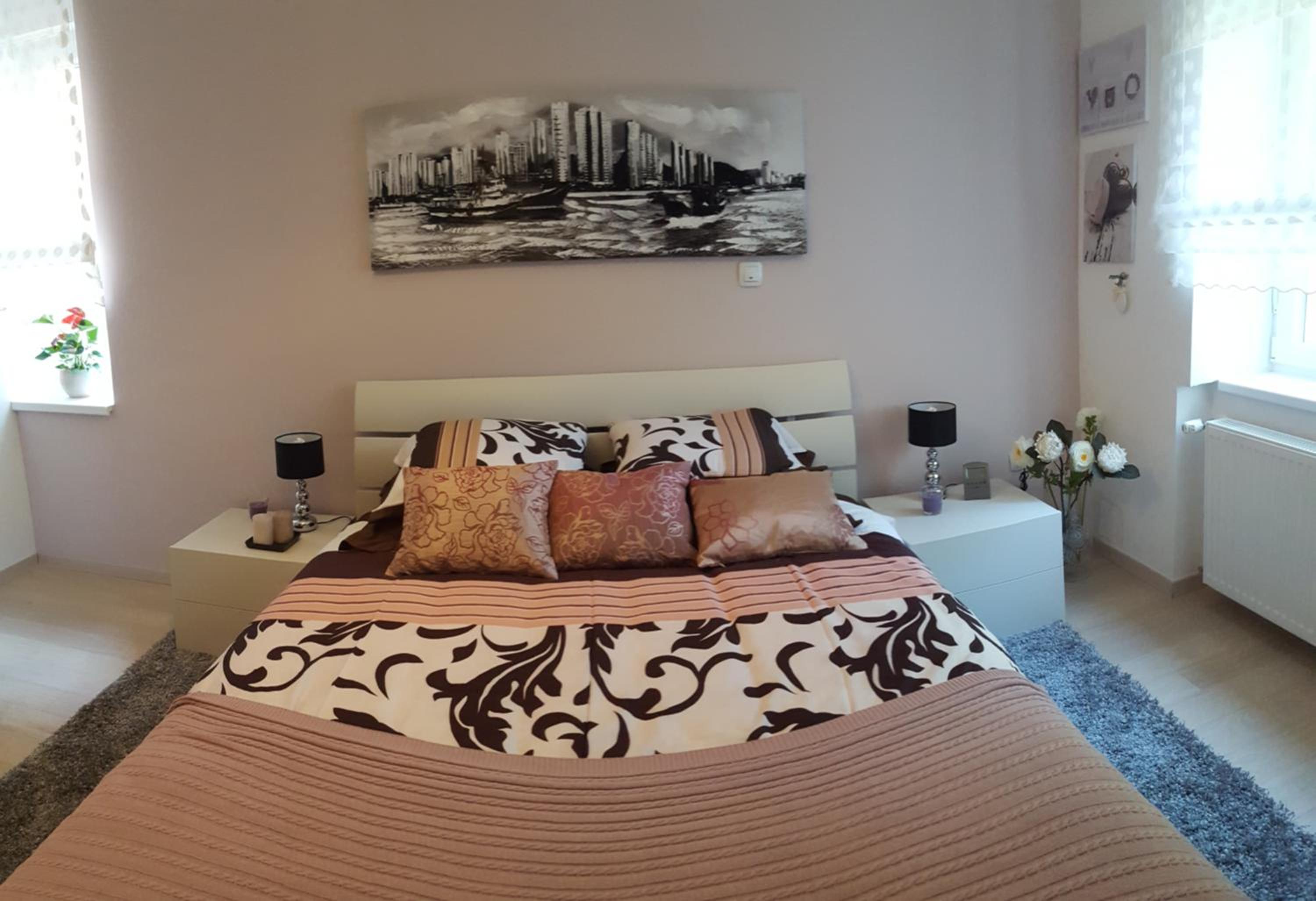 Apartment with Garden View - Photo 2