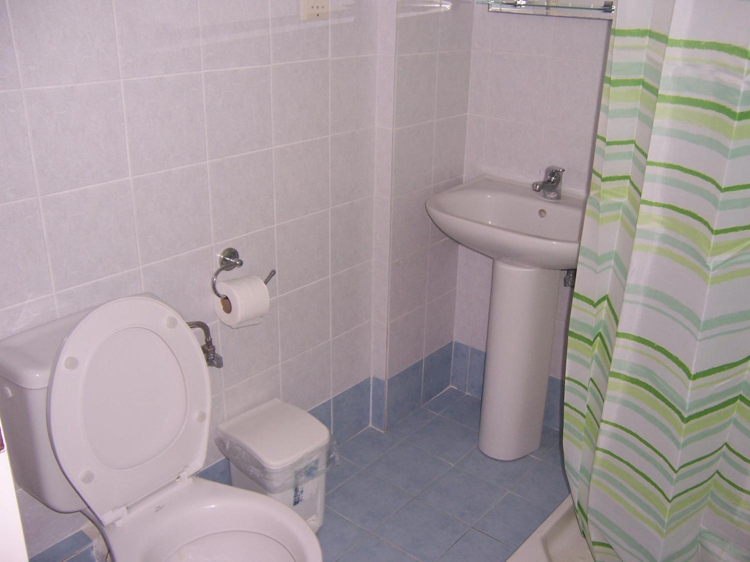 Studio (2 Adults) - Photo 5