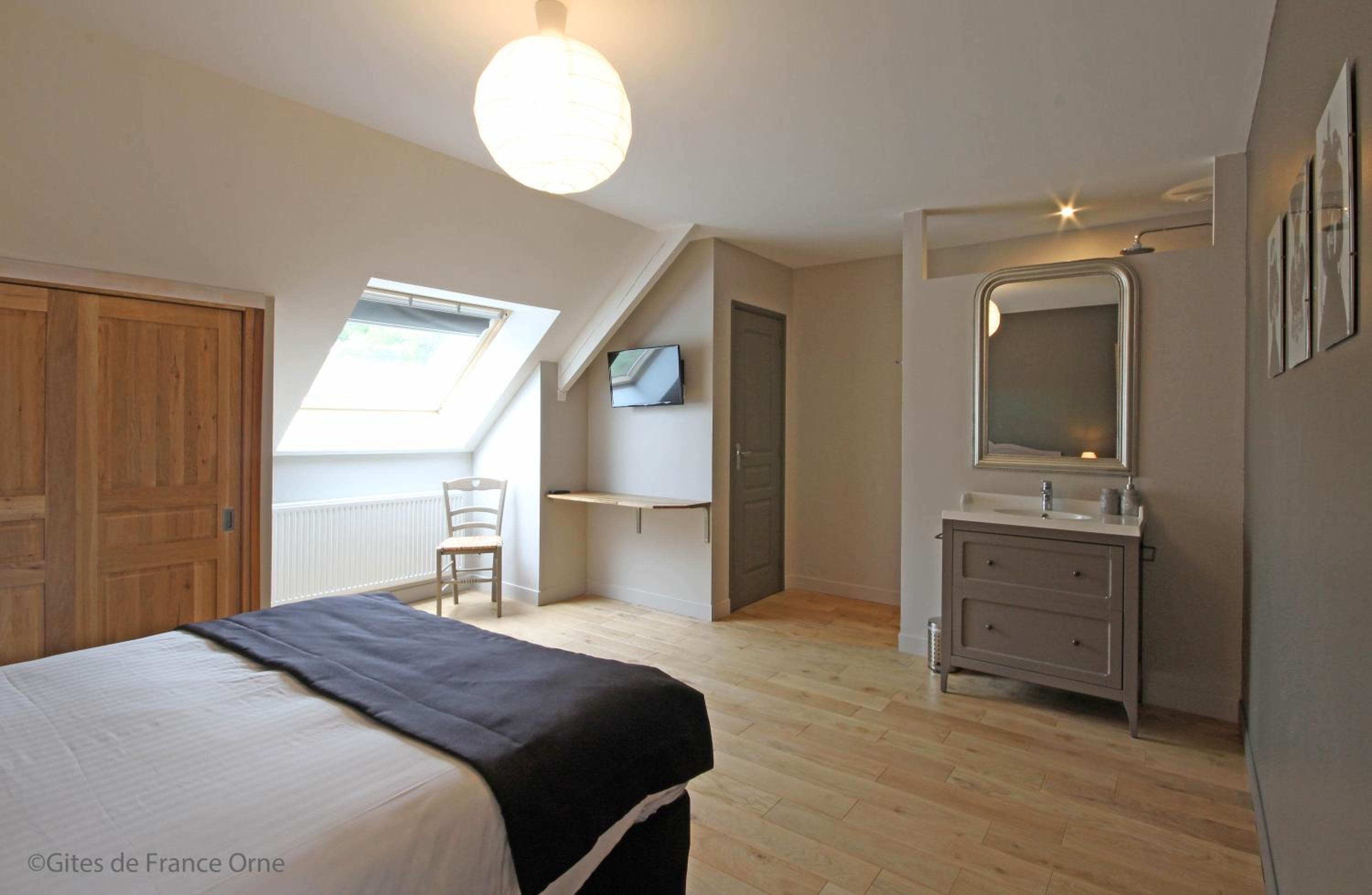 Double Room with Garden View - Photo 2