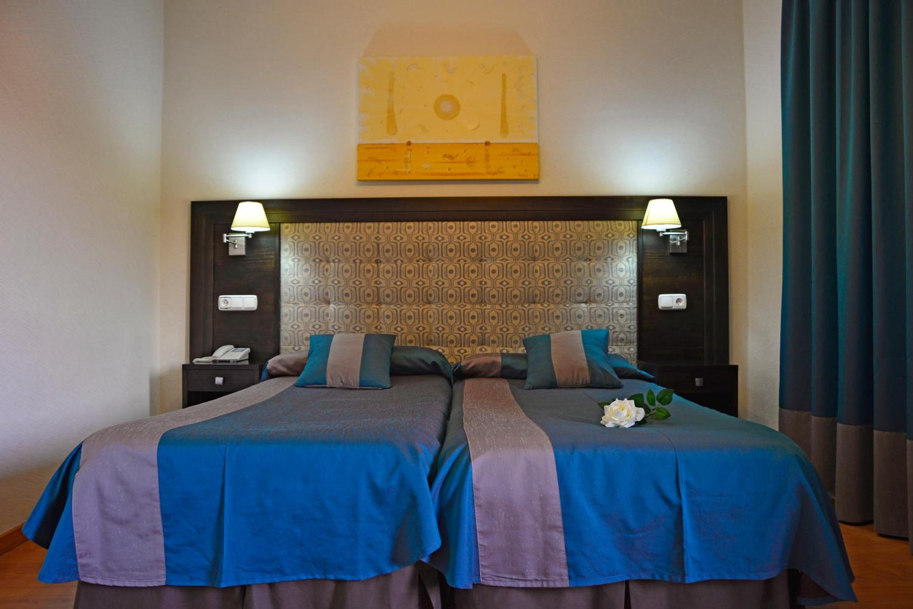 Habitación Doble o con Dos Camas Habitación Doble o con Dos Camas