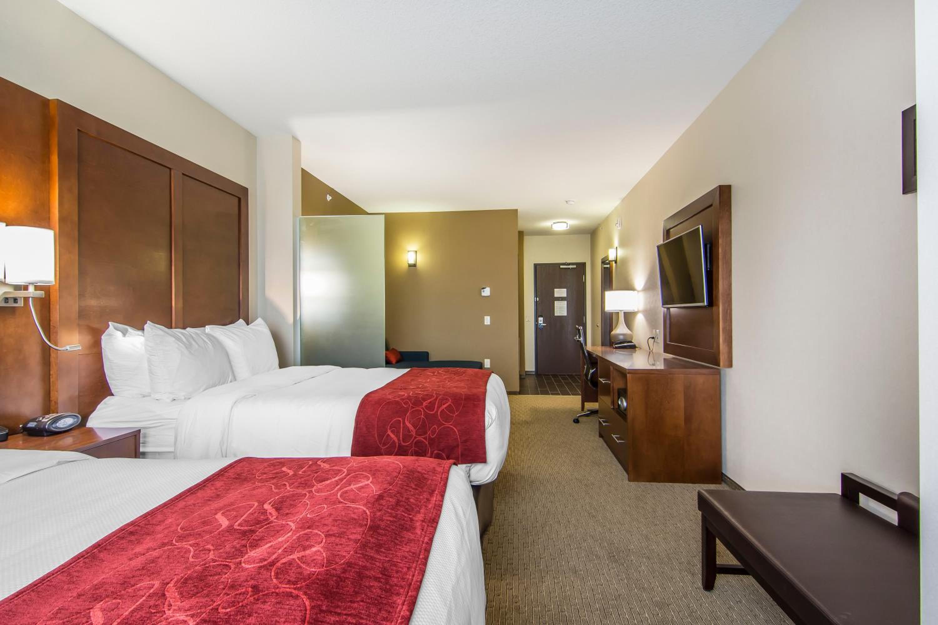 Superior Efficiency Queen Suite with Two Queen Beds - Non-Smoking