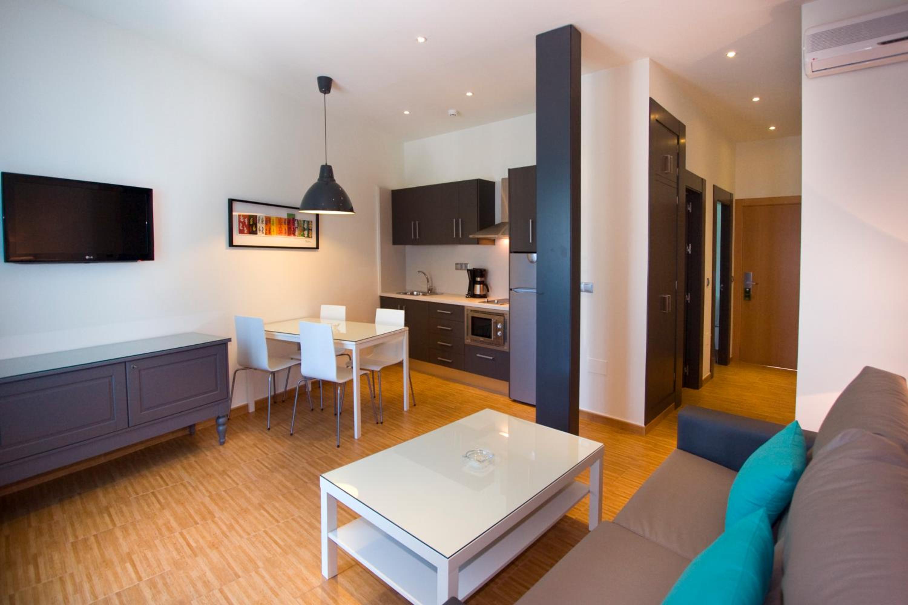 Deluxe Apartment photo 2